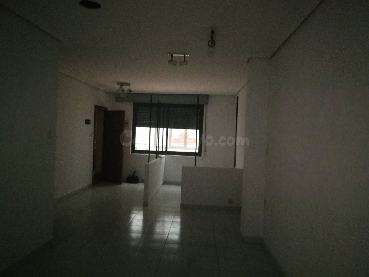 SE ALQUILA DESPACHO EN CENTRO ALTOZANO - foto 4