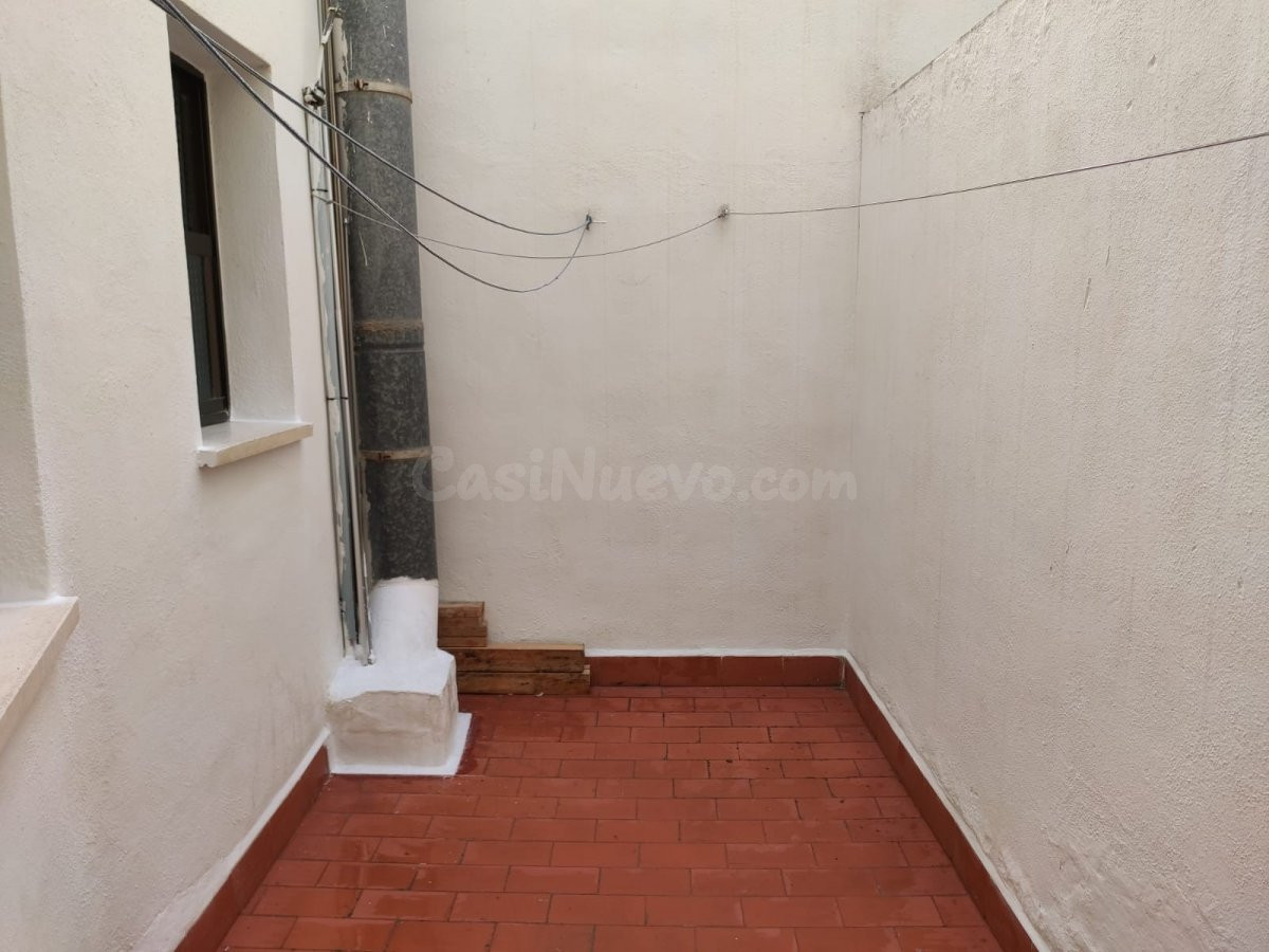 SE ALQUILA VIVIENDA PARA ESTUDIANTES (4 DORMT. Y 2 BAÑOS )ZO - foto 4