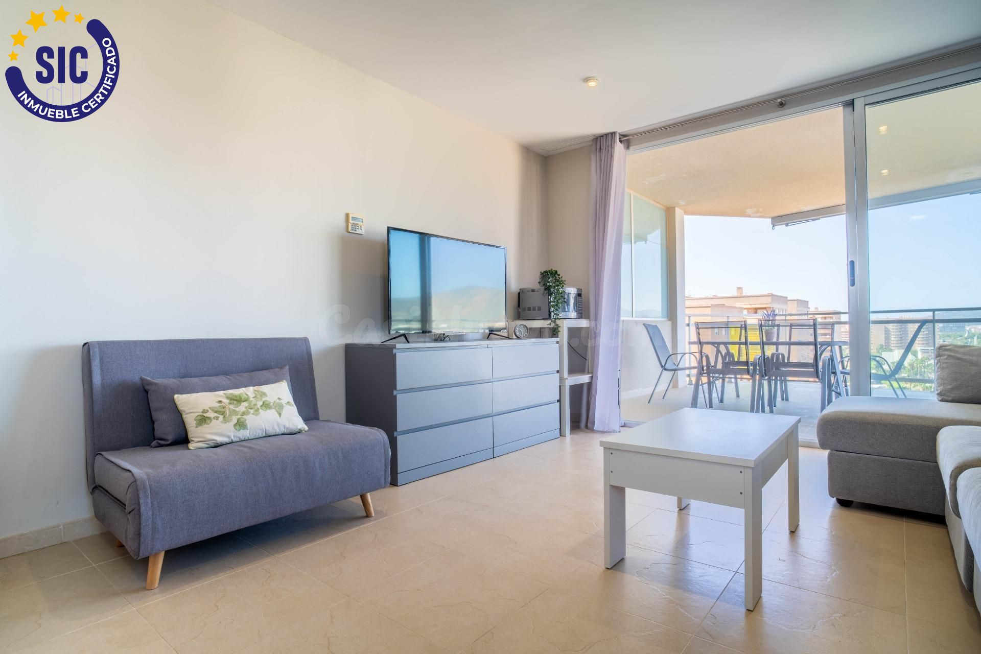 Apartamento 10ª planta con doble terraza y vistas 360º en la zona de Magic World. - foto 5