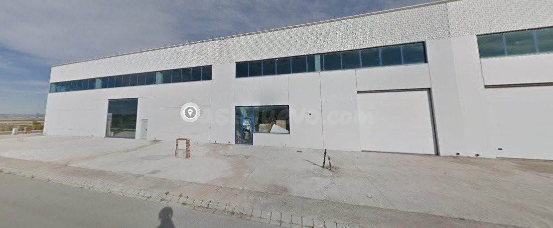 Se vende nave industrial en el Poligono Los Molinos - foto 2