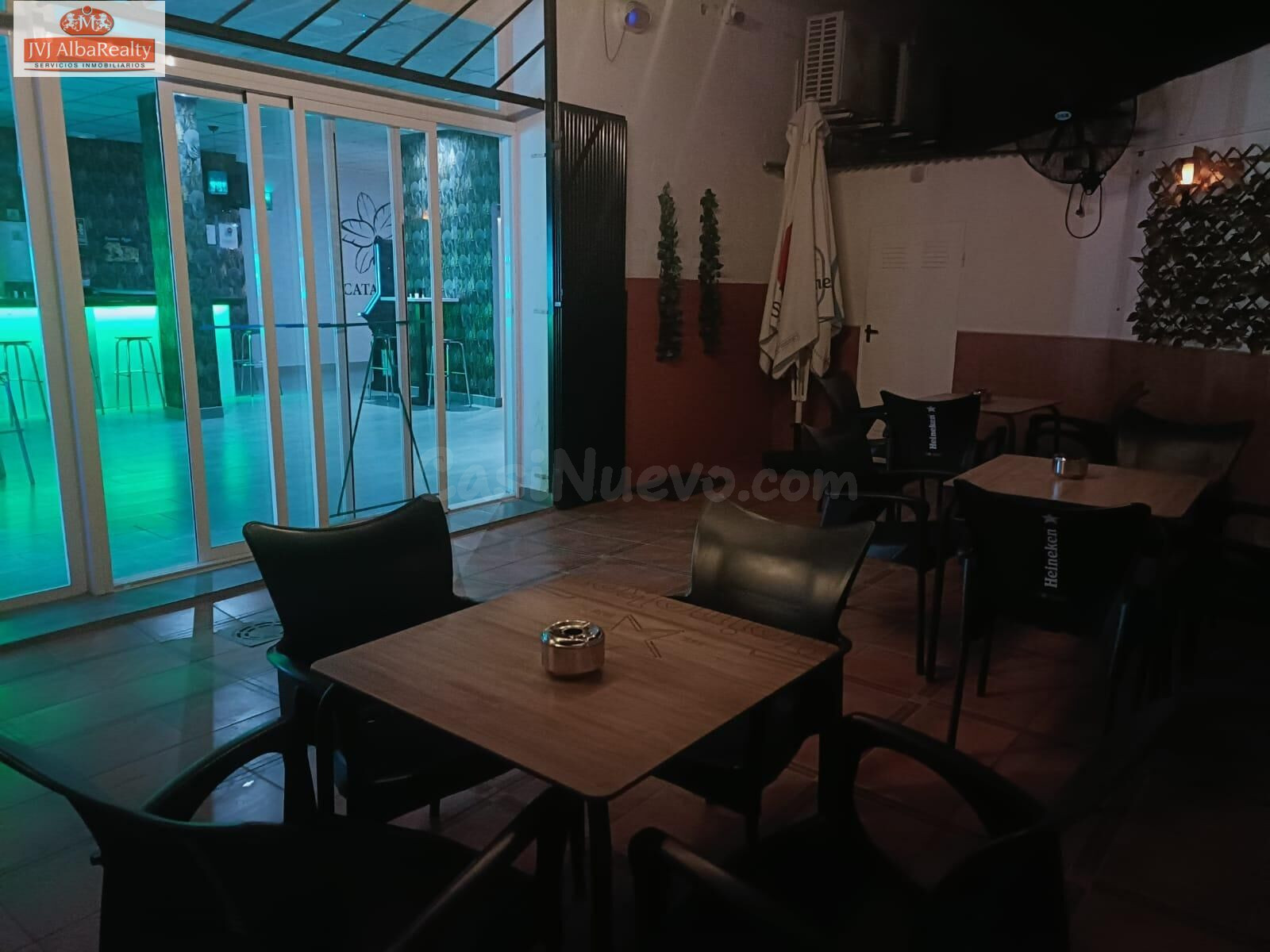 SE TRASPASA PUB-CAFETERIA EN FUNCIONAMIENTO EN POL.CAMPOLLANO