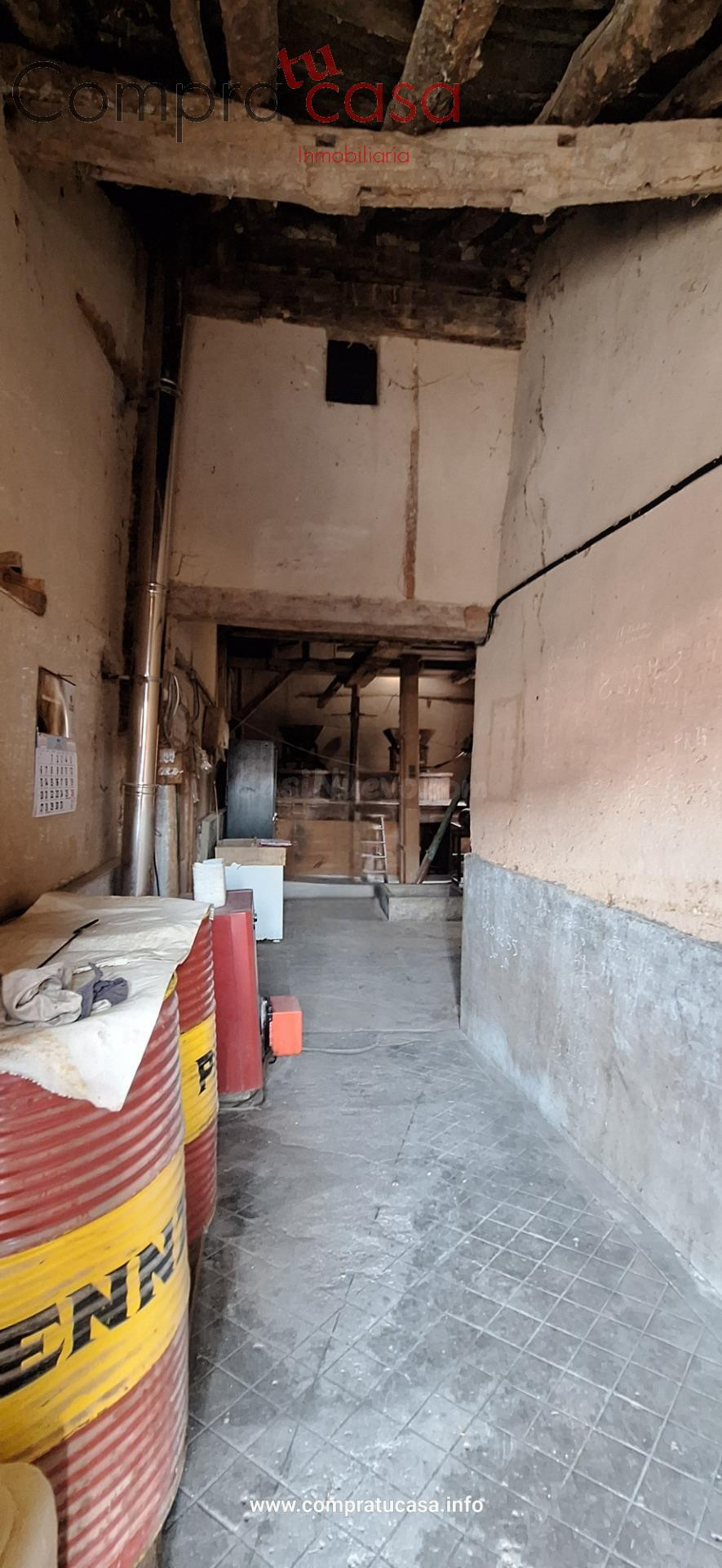 VENTA ANTIGUO MOLINO CON NAVE EN FUENTEMILANOS-SEGOVIA