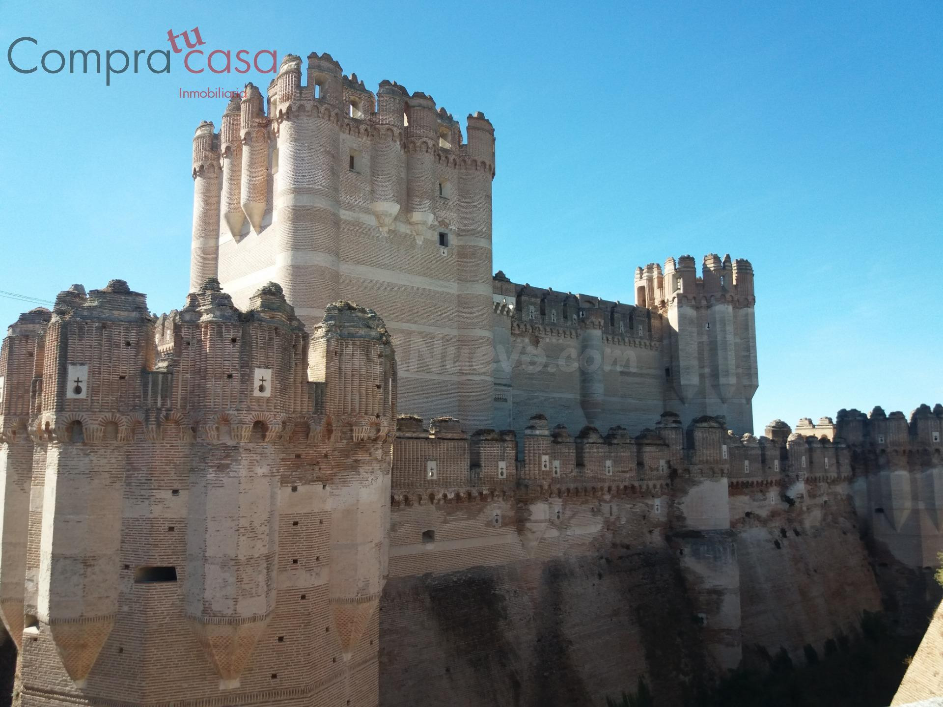 VENTA DE EDIFICIO EN COCA,SEGOVIA