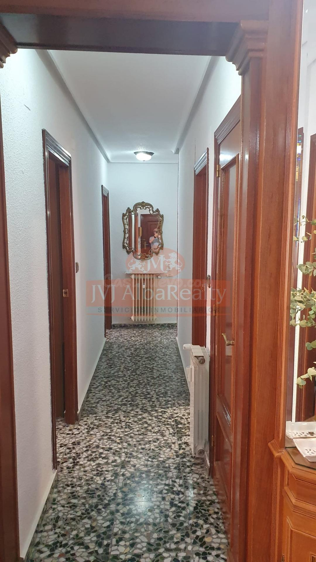 VIVIENDA EN ALQUILER 4 habitaciones CALEF. CENTRAL ZONA FERI - foto 4