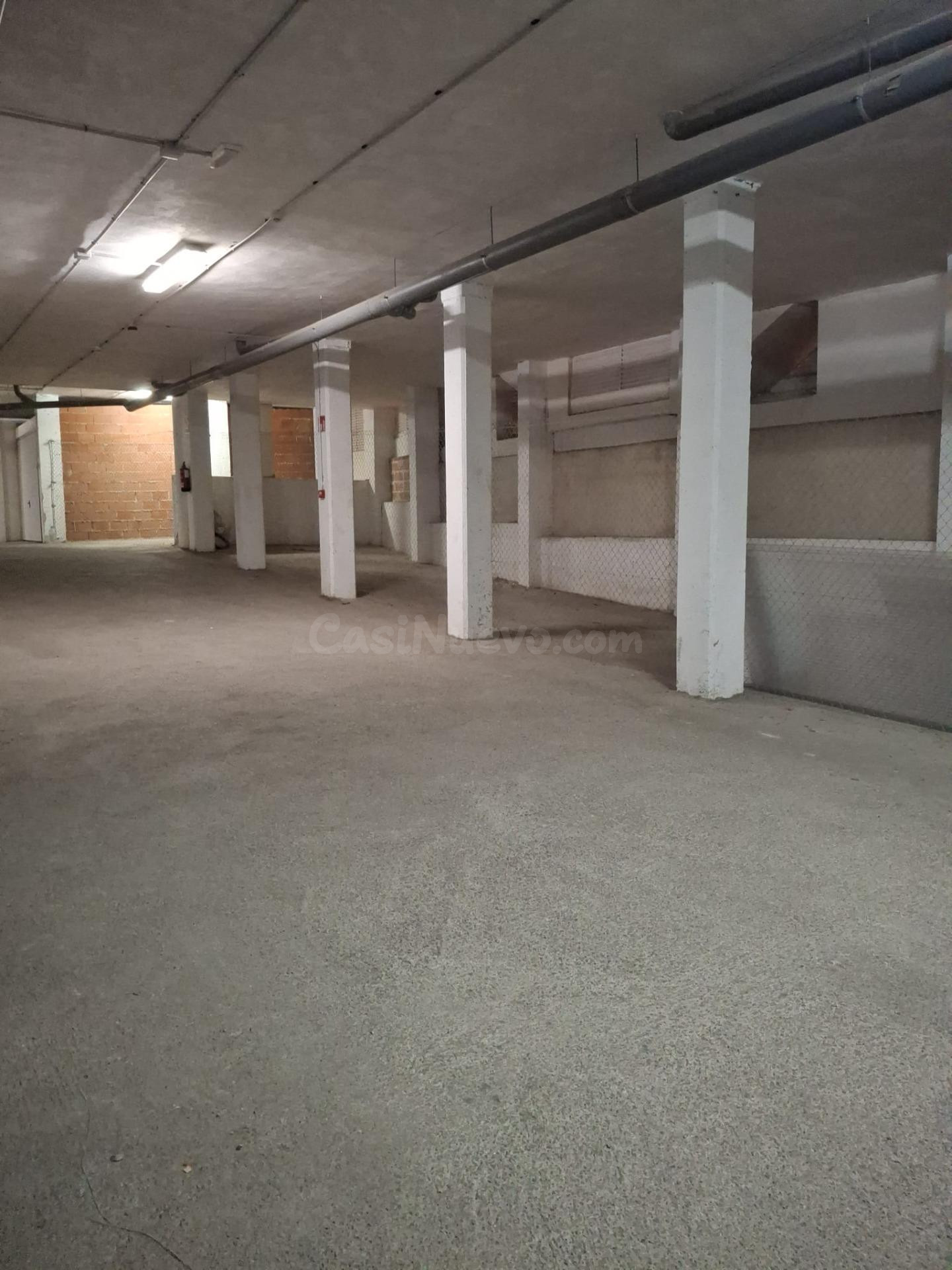 Lote de 9 plazas de garaje - foto 2