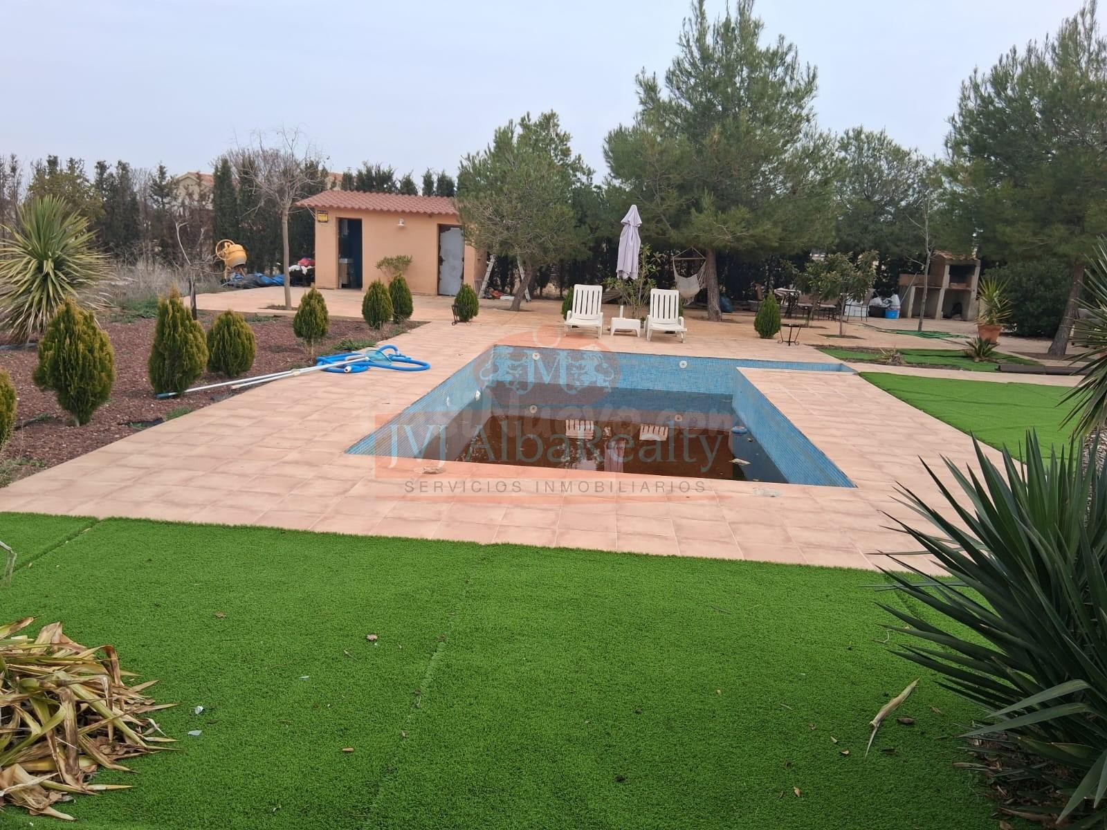 SE VENDE EXCELENTE PARCELA, SUELO RUSTICO EN CTRA DE JAEN.