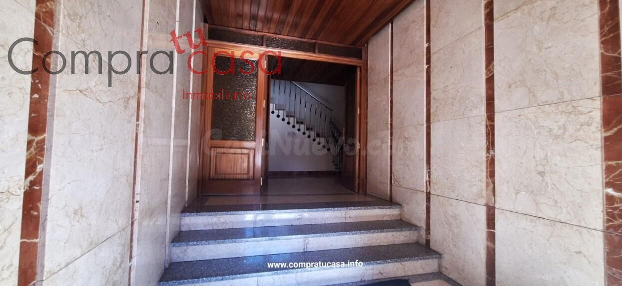VENTA PISO EN CASCO HISTORICO.-.ASCENSOR - foto 2