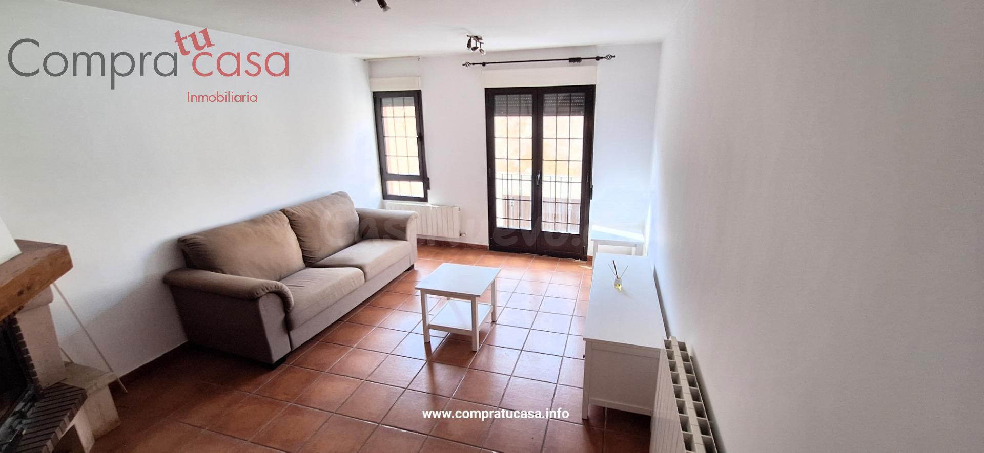 ALQUILER PAREADO CON PATIO EN ZAMARRAMALA