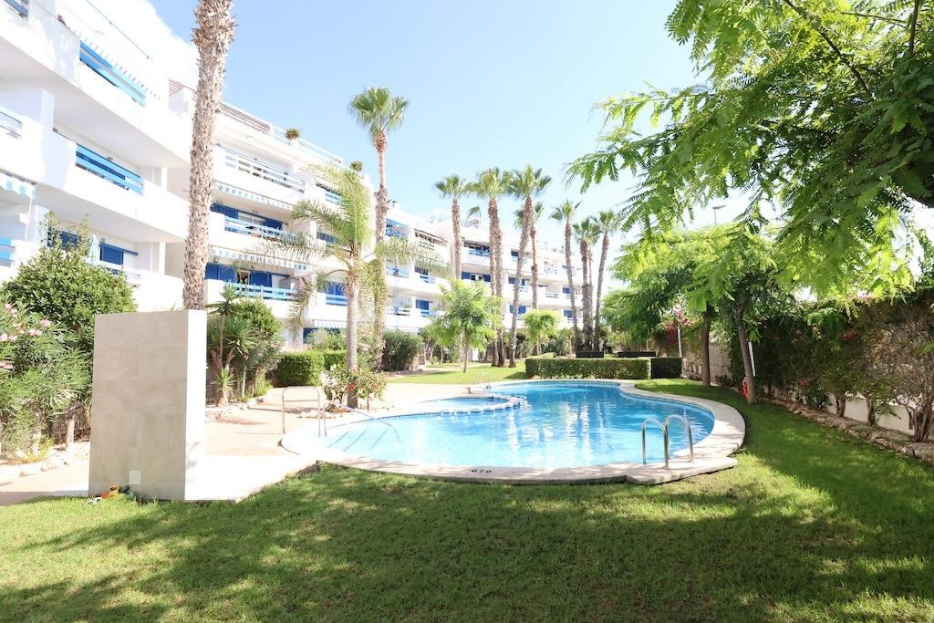 Apartamento en planta baja en Residencial La Calma, Playa Flamenca (Orihuela Costa)