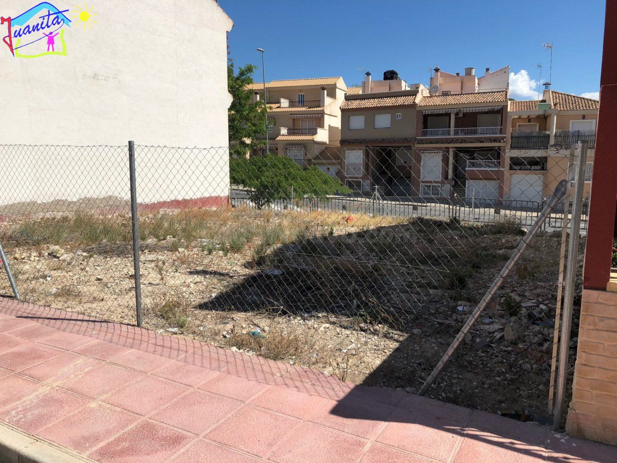 SOLAR DE 210 METROS EN VILLANUEVA DEL RIO SEGURA