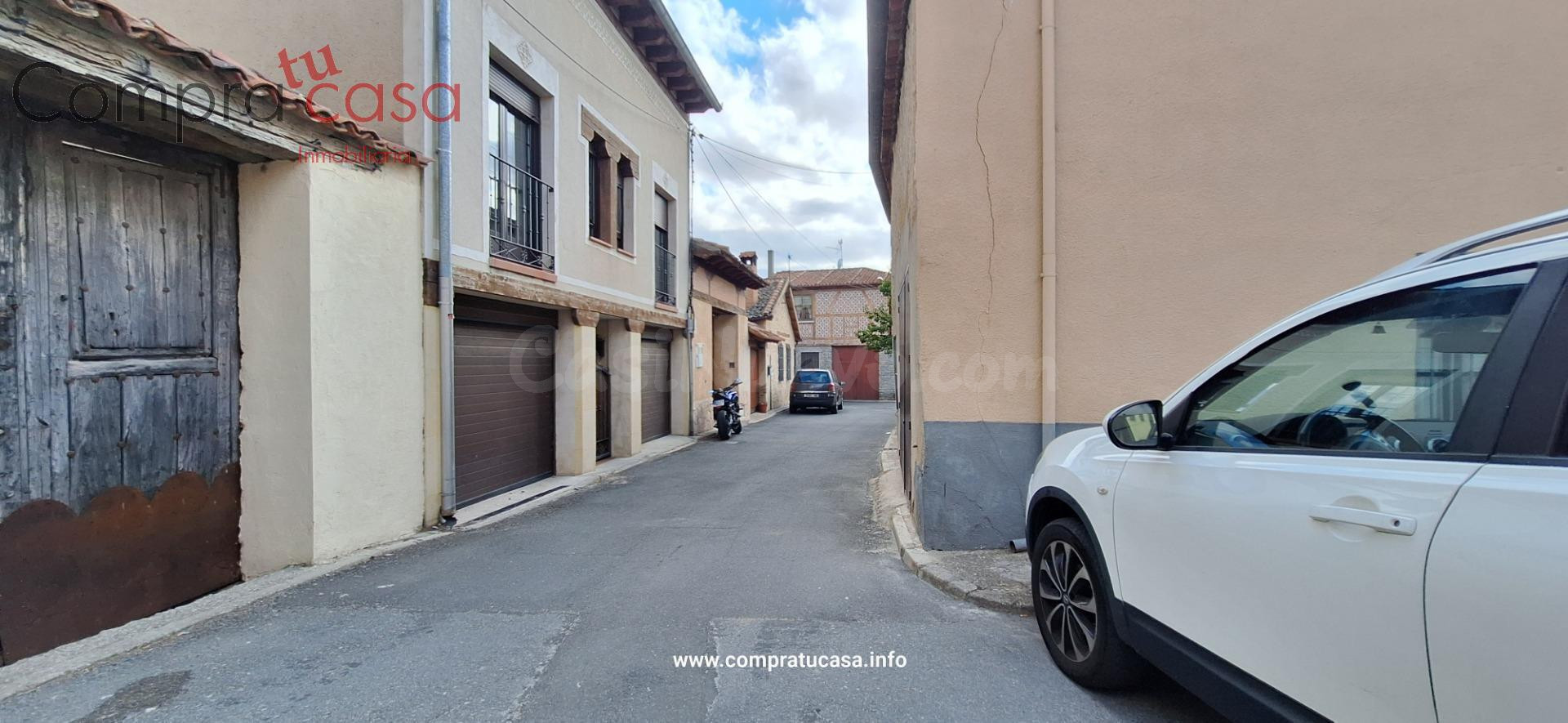 ALQUILER DUPLEX CON PATIO Y GARAJE.-ZAMARRAMALA.-