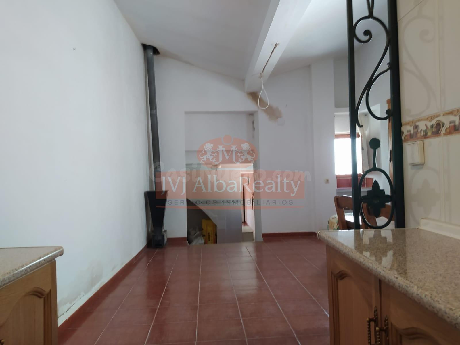 CASA DE PUEBLO EN VENTA EN ALATOZ - foto 2