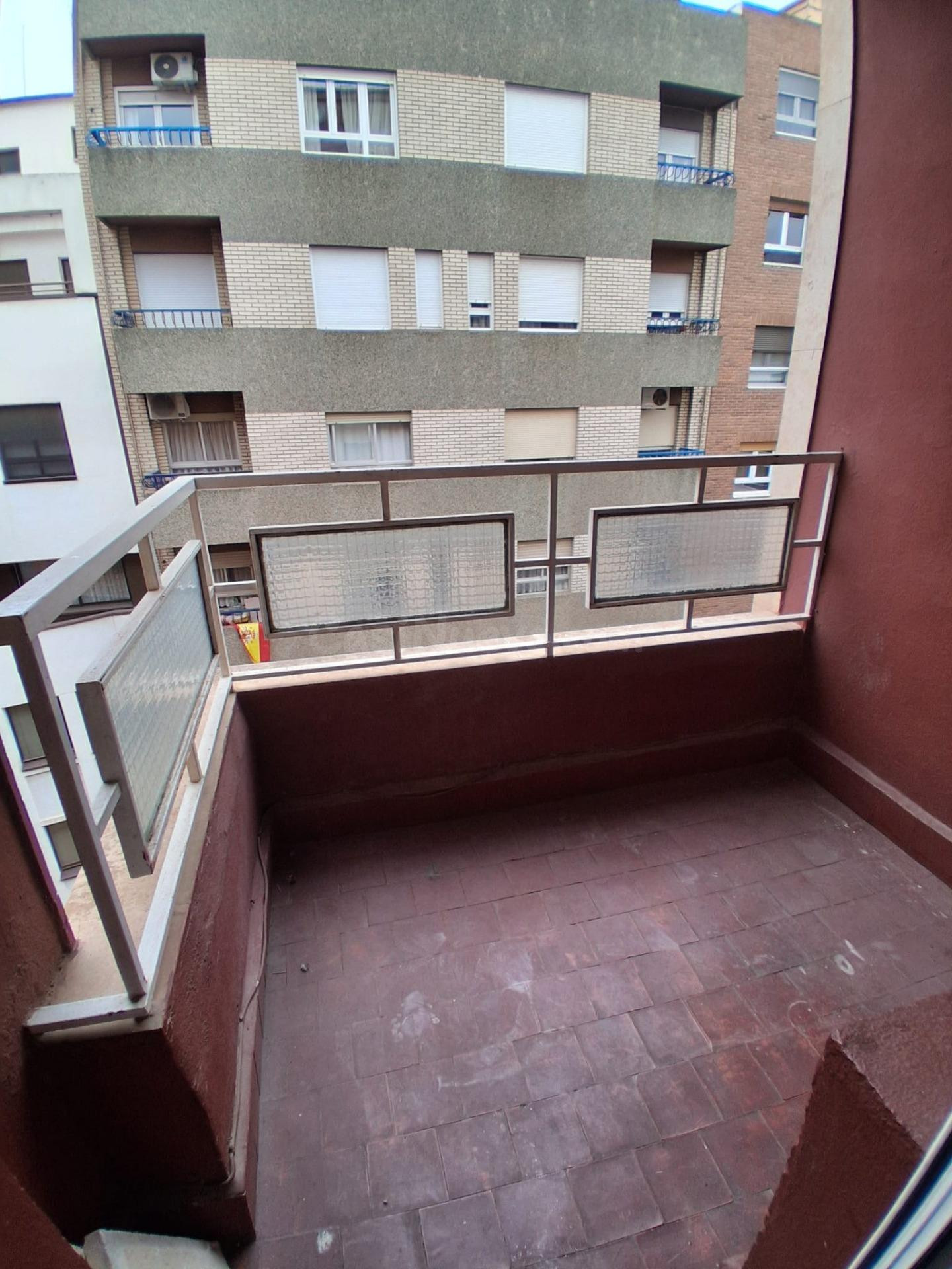 Se vende piso para reformar en centro- Rosario - foto 3