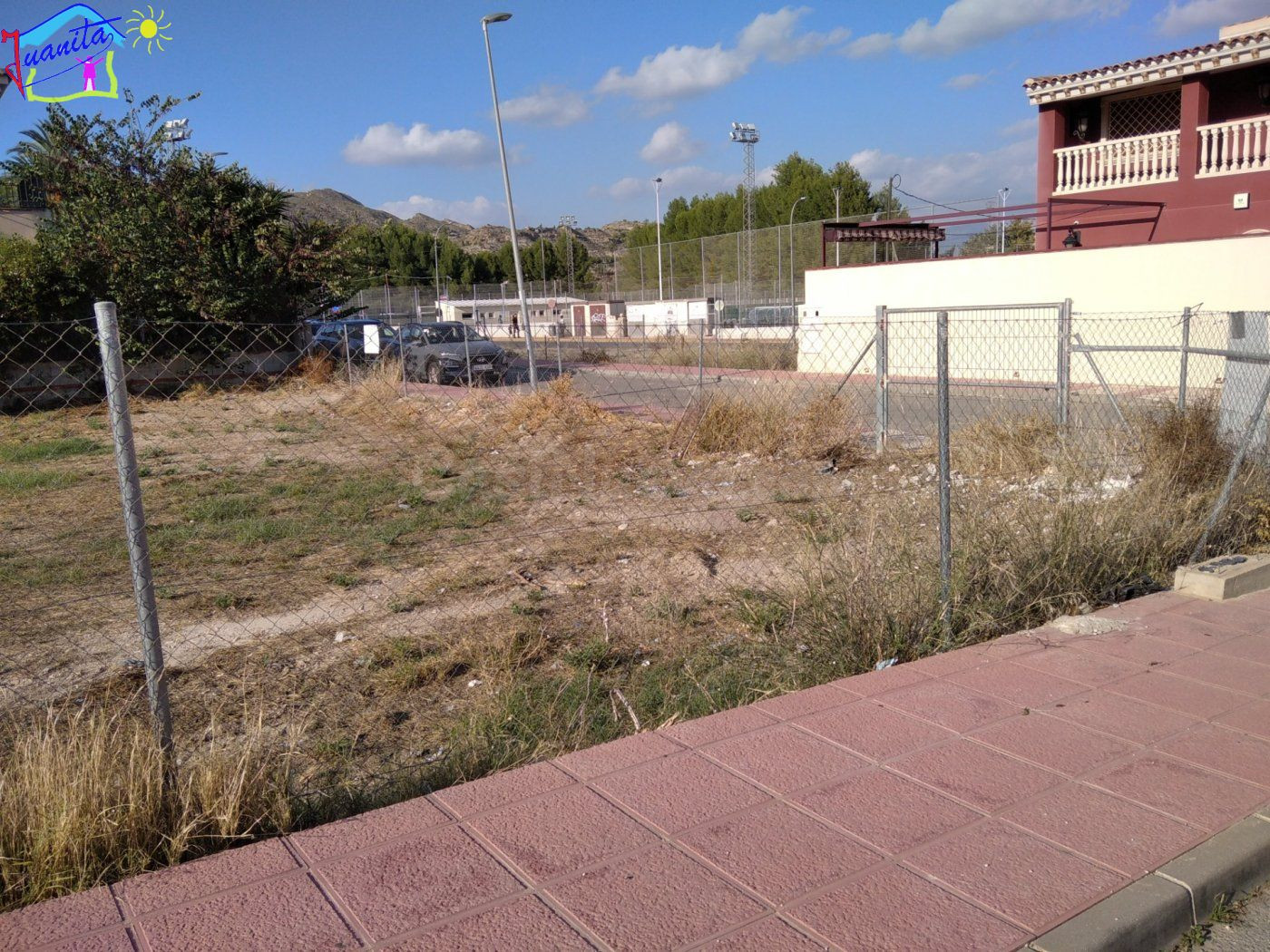 SOLAR de 574m2  EN ZONA RESIDENCIAL RIOSOL DE ARCHENA