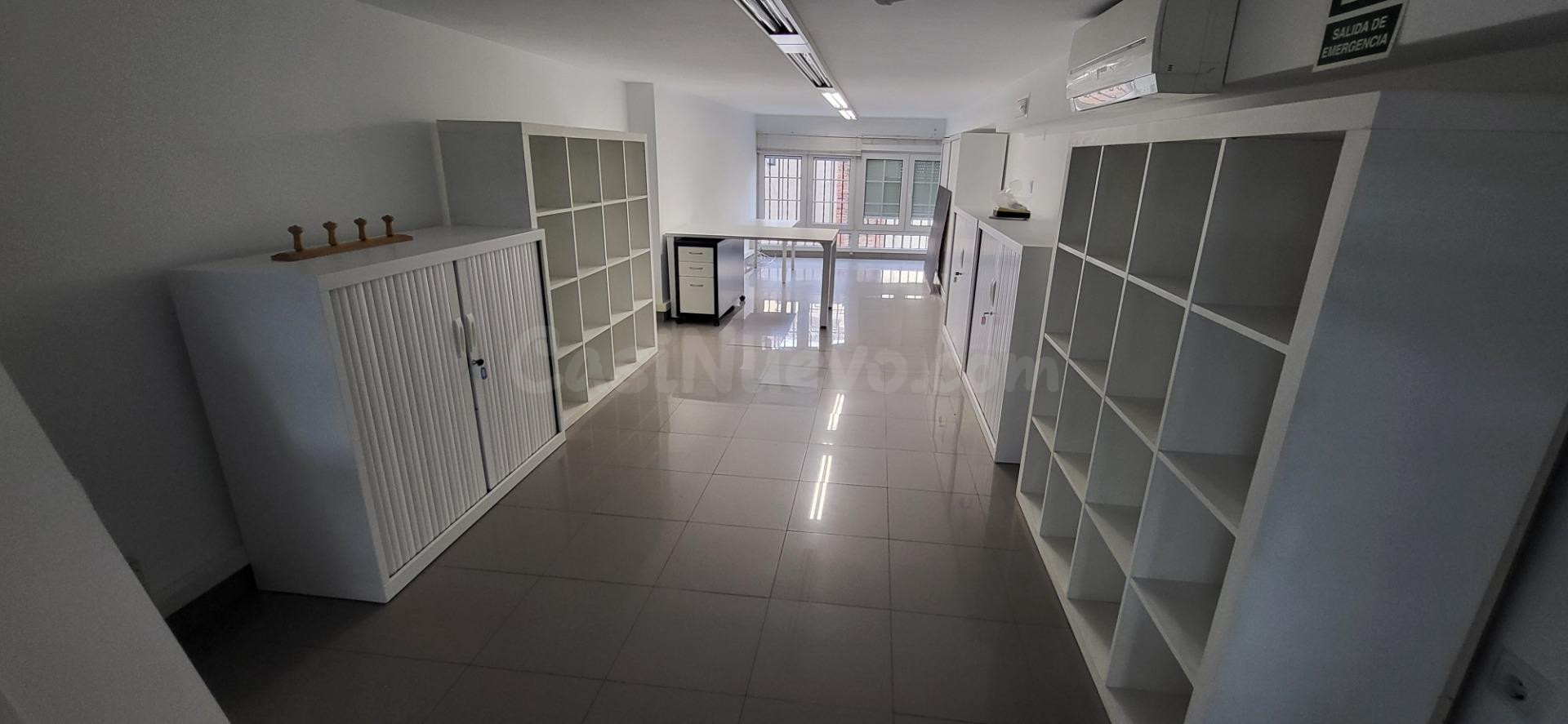 SE ALQUILAN OFICINAS DE DIVERSOS TAMAÑOS, EDIFICIO CÉNTRICO, - foto 4