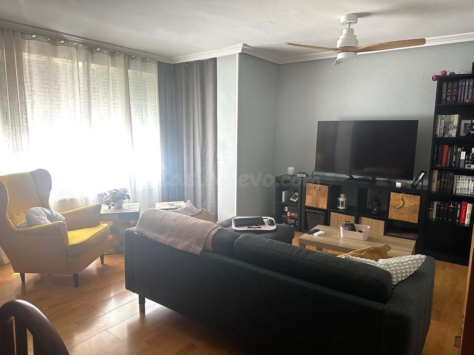 Piso en venta en Zarzaquemada - foto 2
