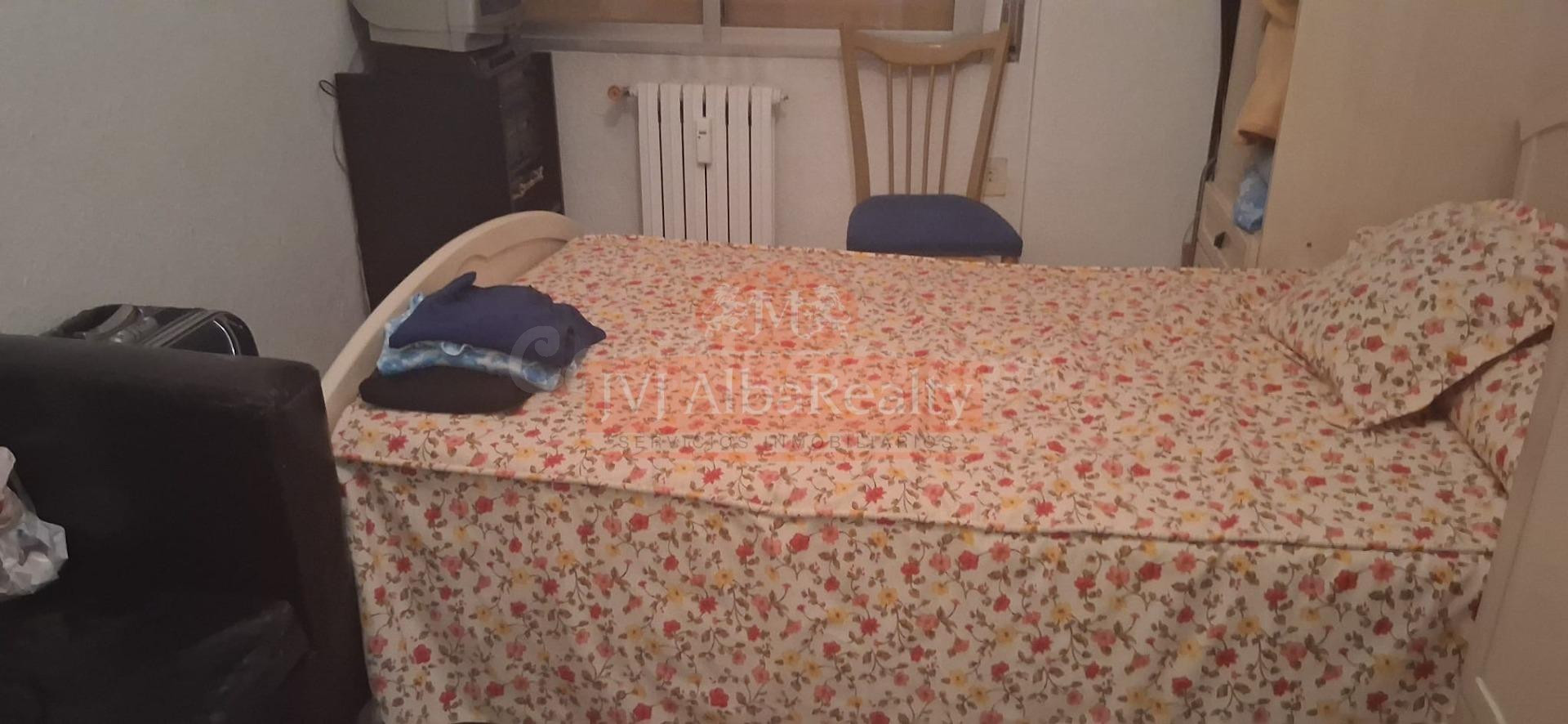 EN VENTA VIVIENDA PARA REFORMAR EN ZONA ENSANCHE CON GARAJE  - foto 3