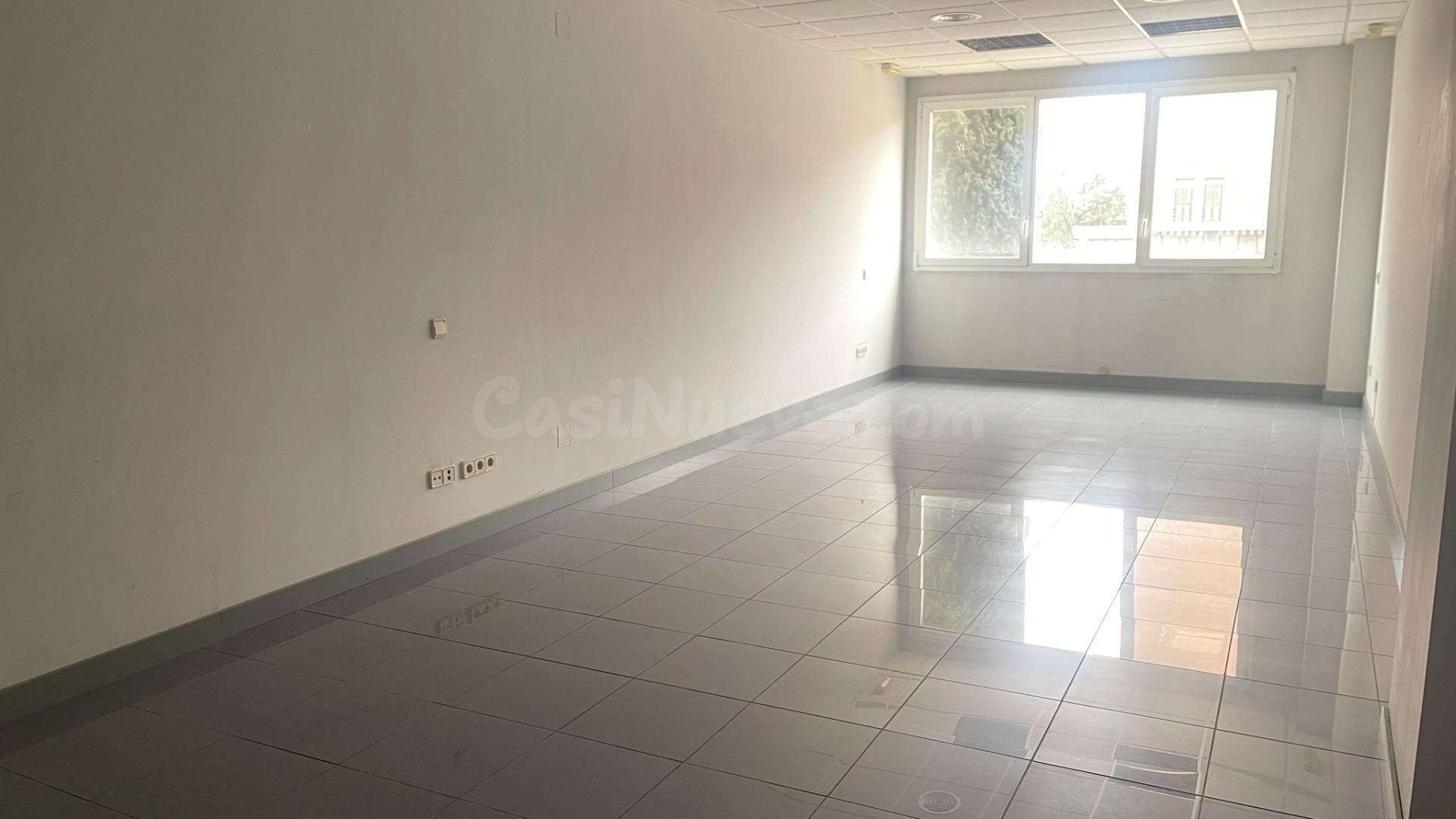Garaje 40m² en alquiler - El Carrascal - foto 2