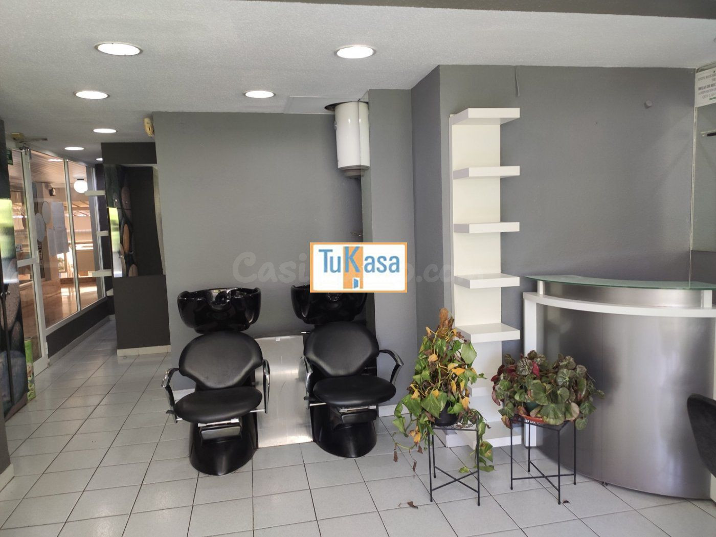 Local comercial 100m² en alquiler - CRUZ DE LOS CAIDOS - foto 2