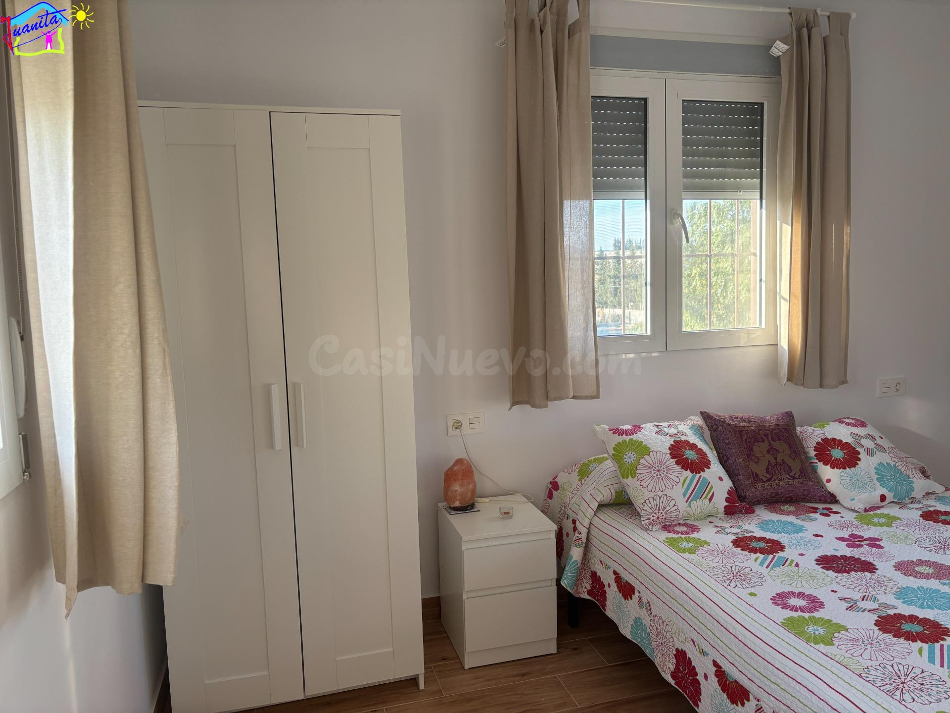 SE VENDE PARCELA DE 2451 M2 CON CASITA Y PISCINA - foto 2