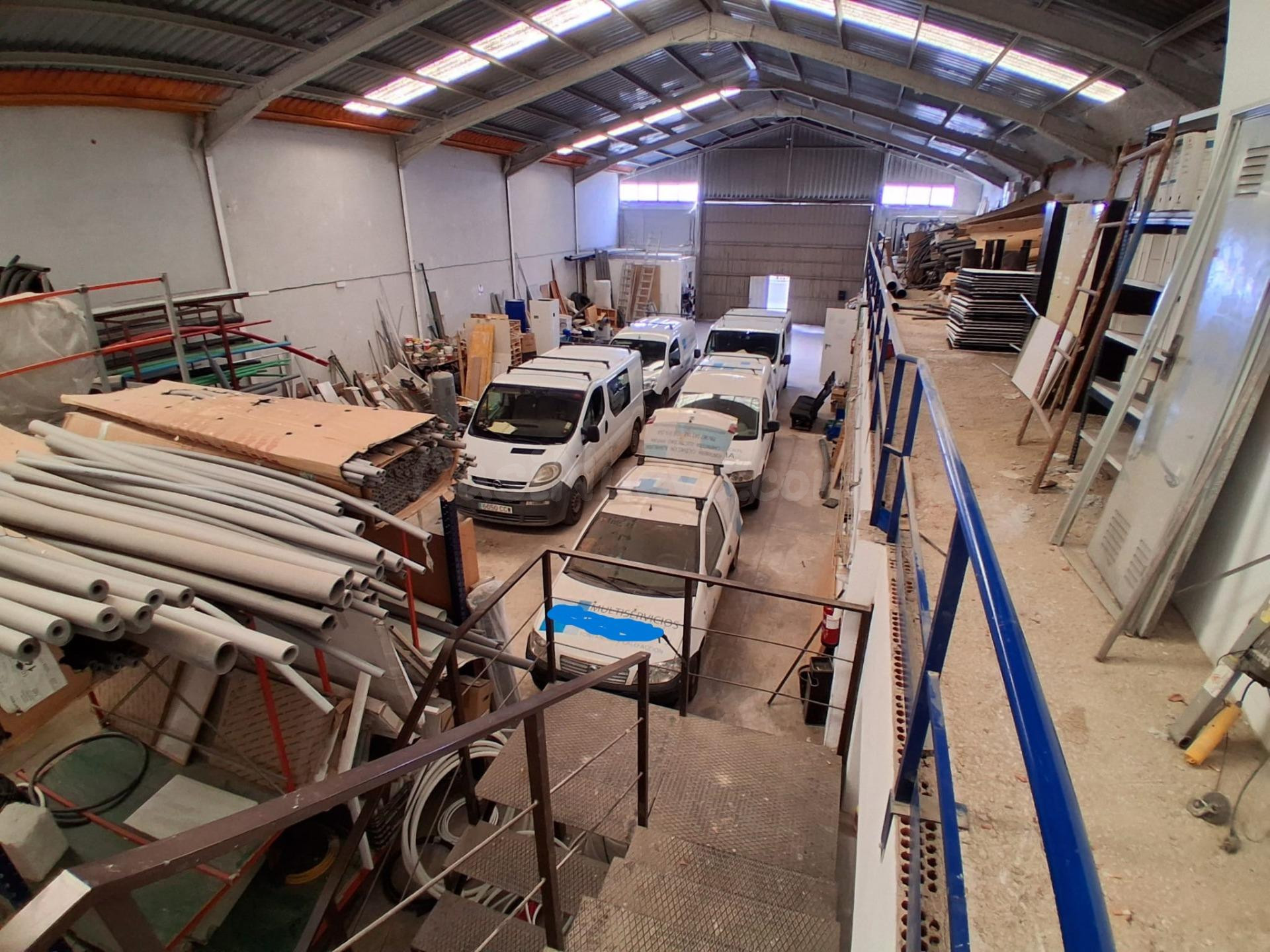 VENTA DE NAVE INDUSTRIAL EN CAMPOLLANO - foto 3