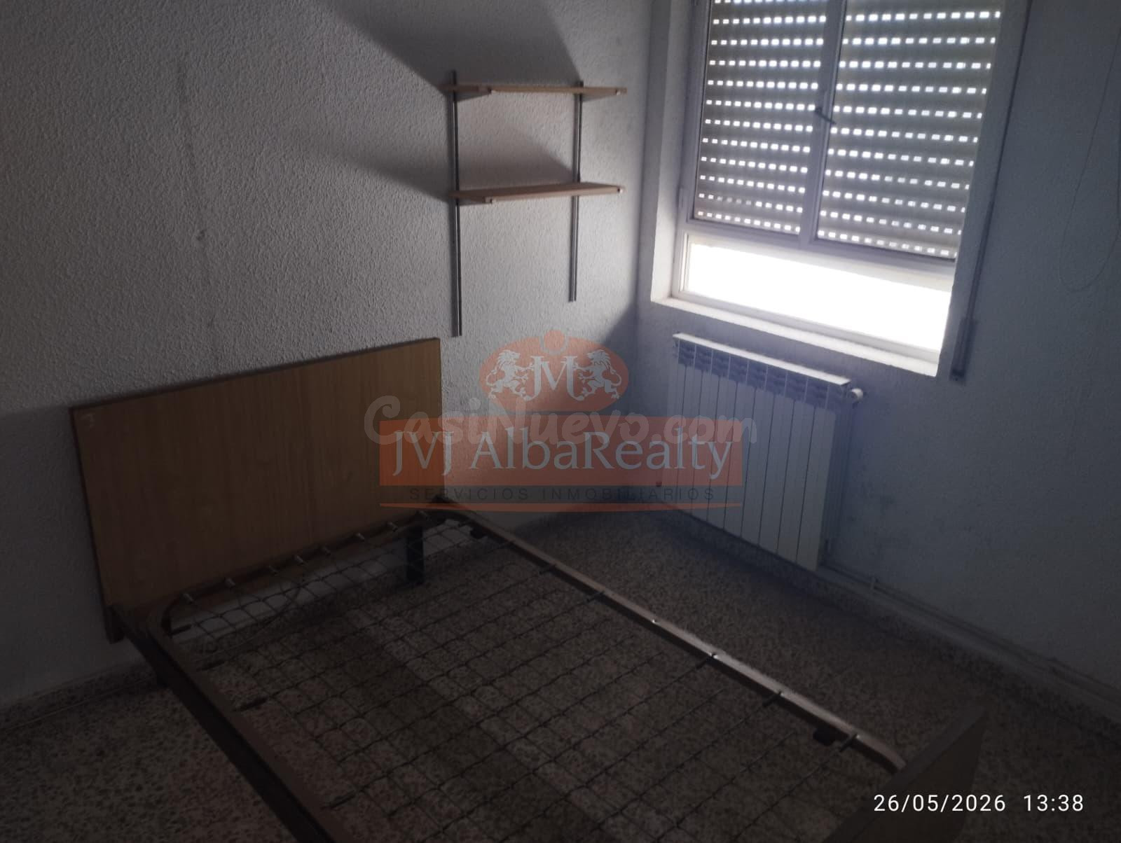 SE VENDE AMPLIA VIVIENDA PARA REFORMAR ZONA EROSKI. - foto 3