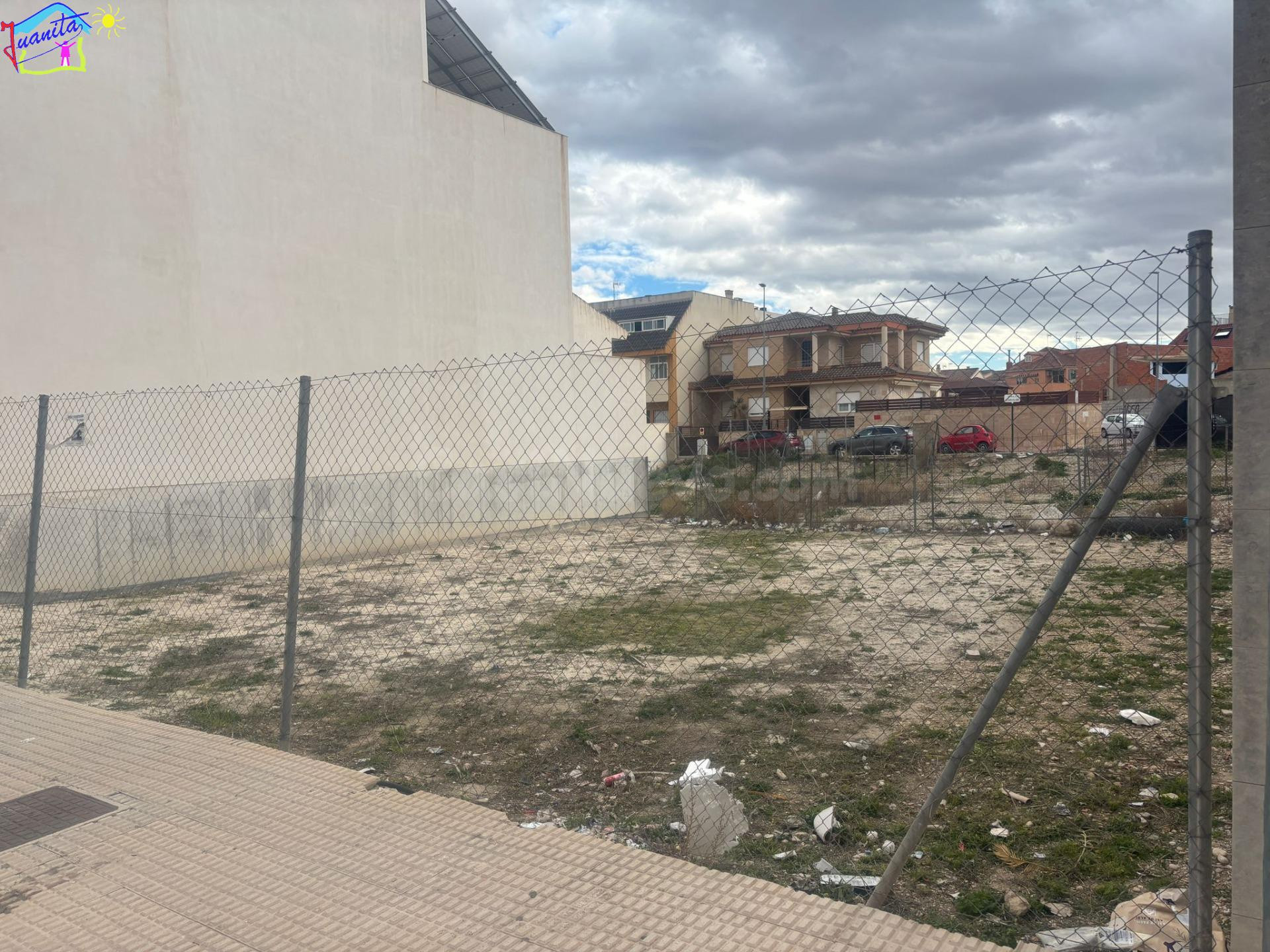 SOLAR DE 290 M2 EN ARCHENA - foto 2