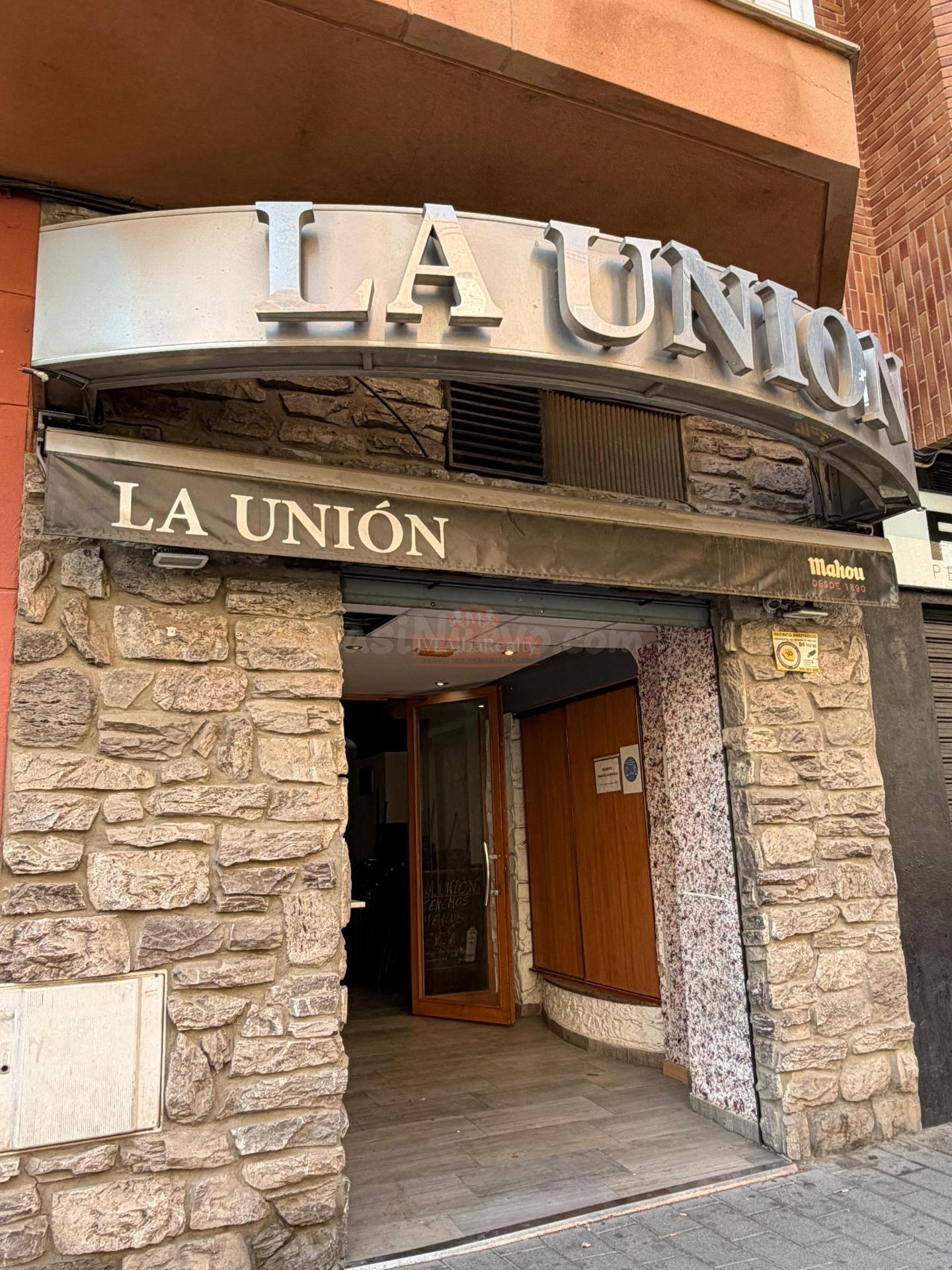 SE VENDE LOCAL EN CTRA DE JAEN.