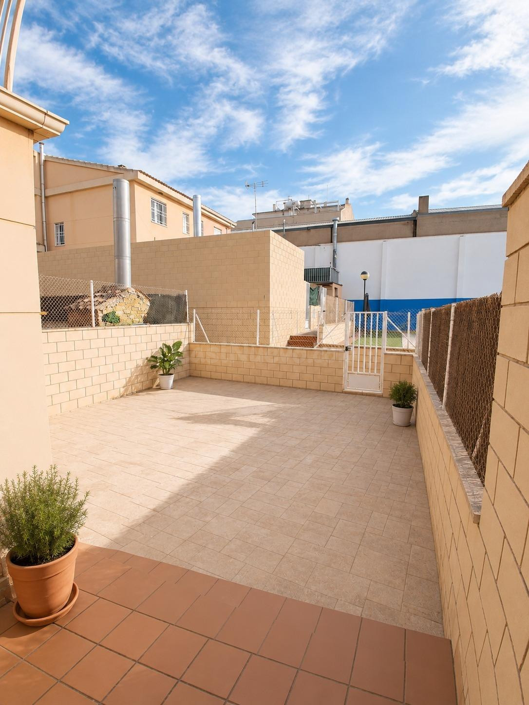 Impresionante Adosado en Balazote, por solo 195.000 € - foto 2