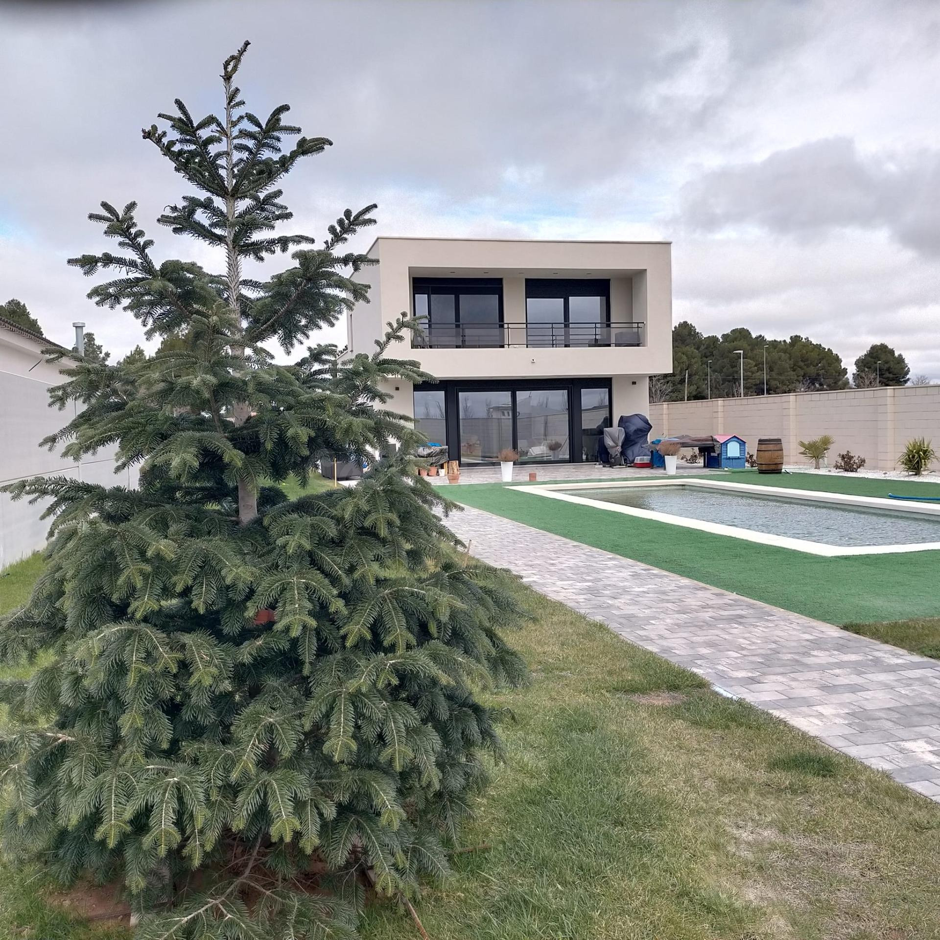ESPECTACULAR CHALET INDEPENDIENTE  EN TERRENO URBANO. - foto 4