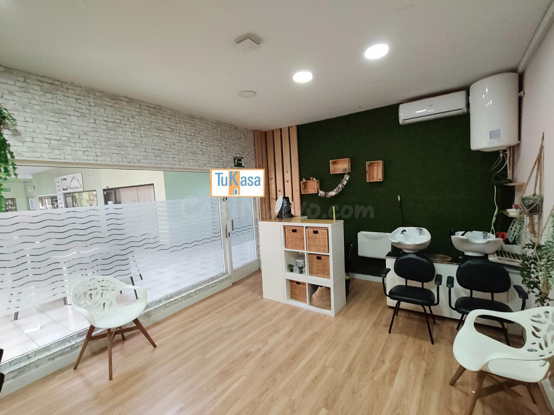 Alquiler de Peluquería lista para empezar a trabajar - foto 4