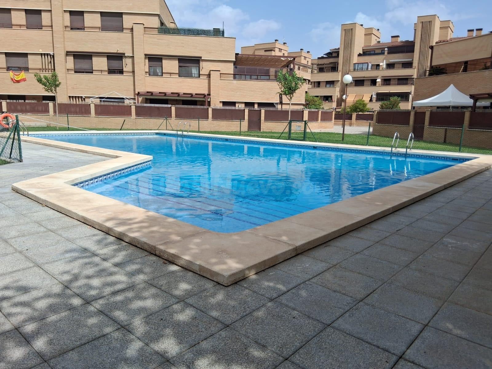 AMPLIO APARTAMENTO CON PISCINA Y ZONAS COMUNES ZONA UNIVERSIDAD CAMPUS