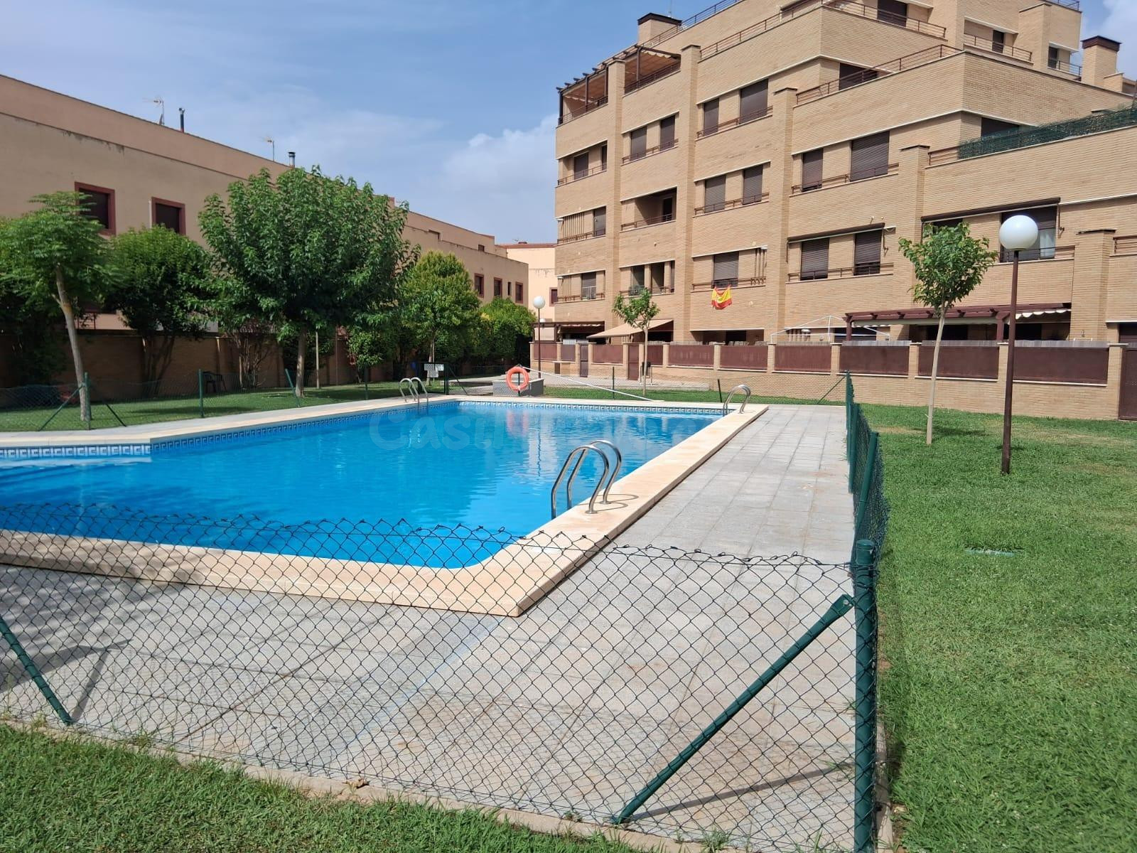 AMPLIO APARTAMENTO CON PISCINA Y ZONAS COMUNES ZONA UNIVERSIDAD CAMPUS - foto 2