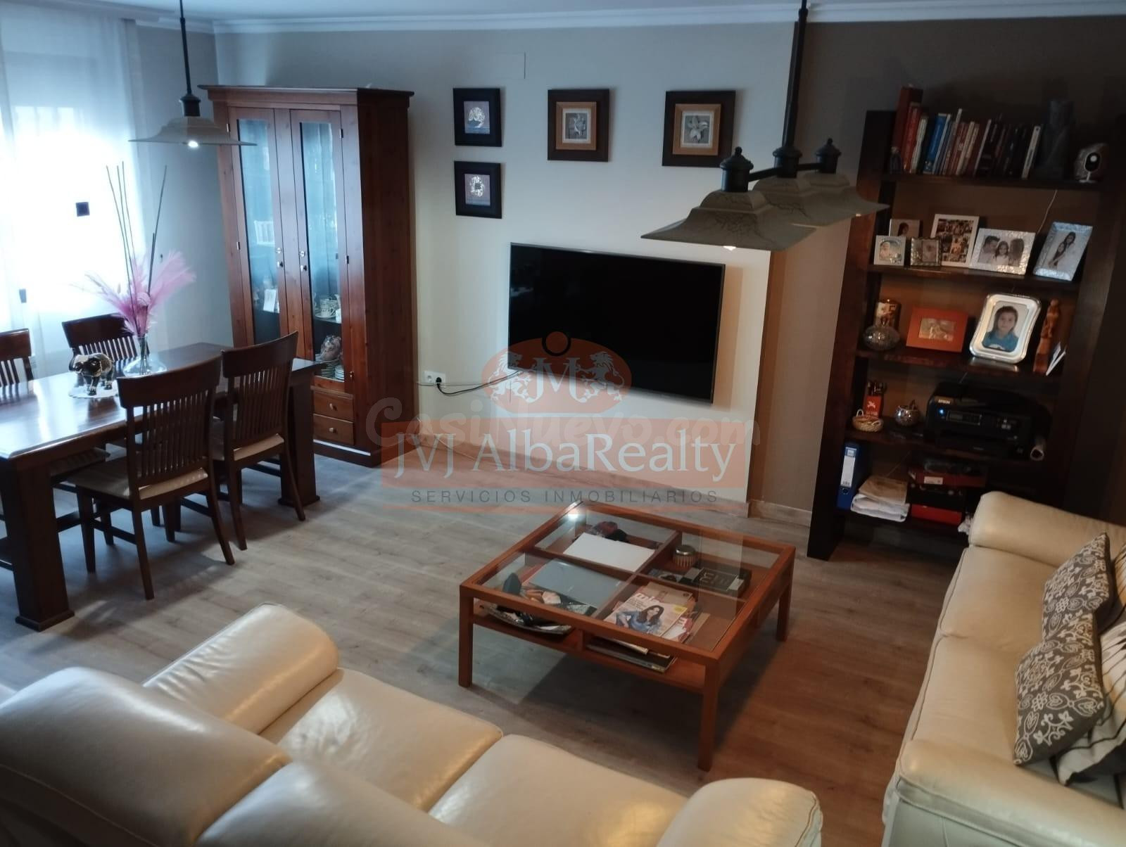 EN VENTA ADOSADO EN MUY BUEN ESTADO, ZONA IMAGINALIA. - foto 4
