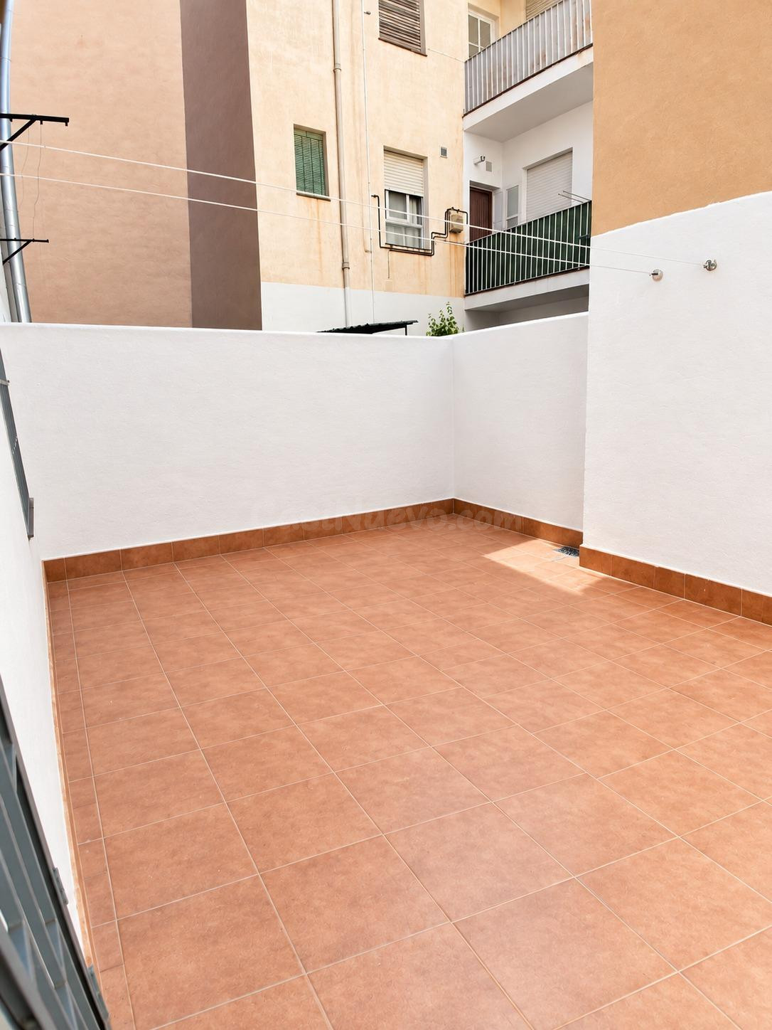 OPORTUNIDAD! PISO EN VENTA 4 DORMITORIOS ZONA AYUNTAMIENTO.