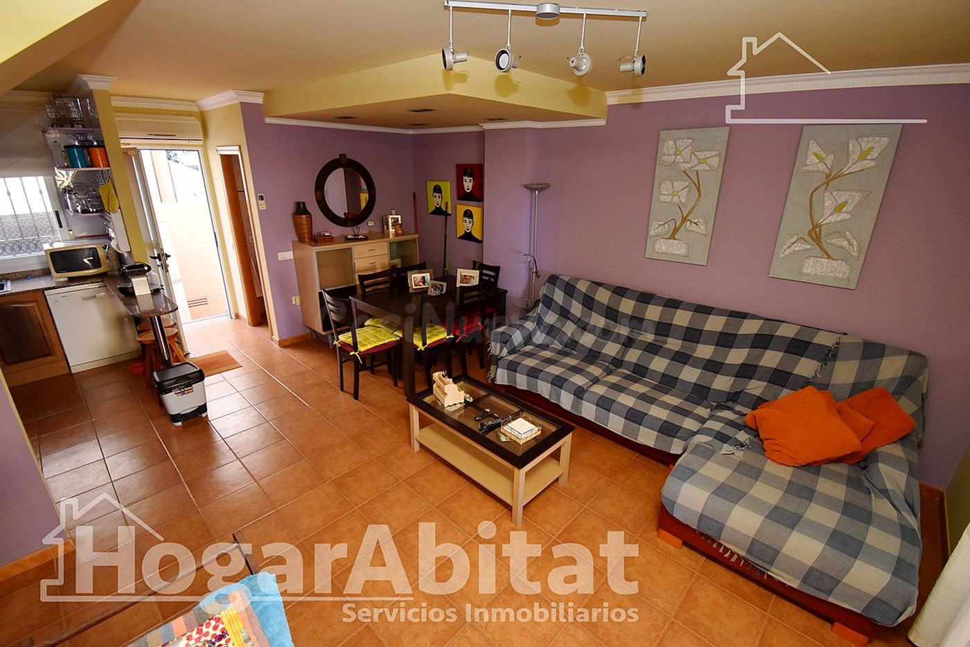 CHALET PAREADO CON TERRAZA Y GARAJE JUNTO A LA PLAYA - foto 5