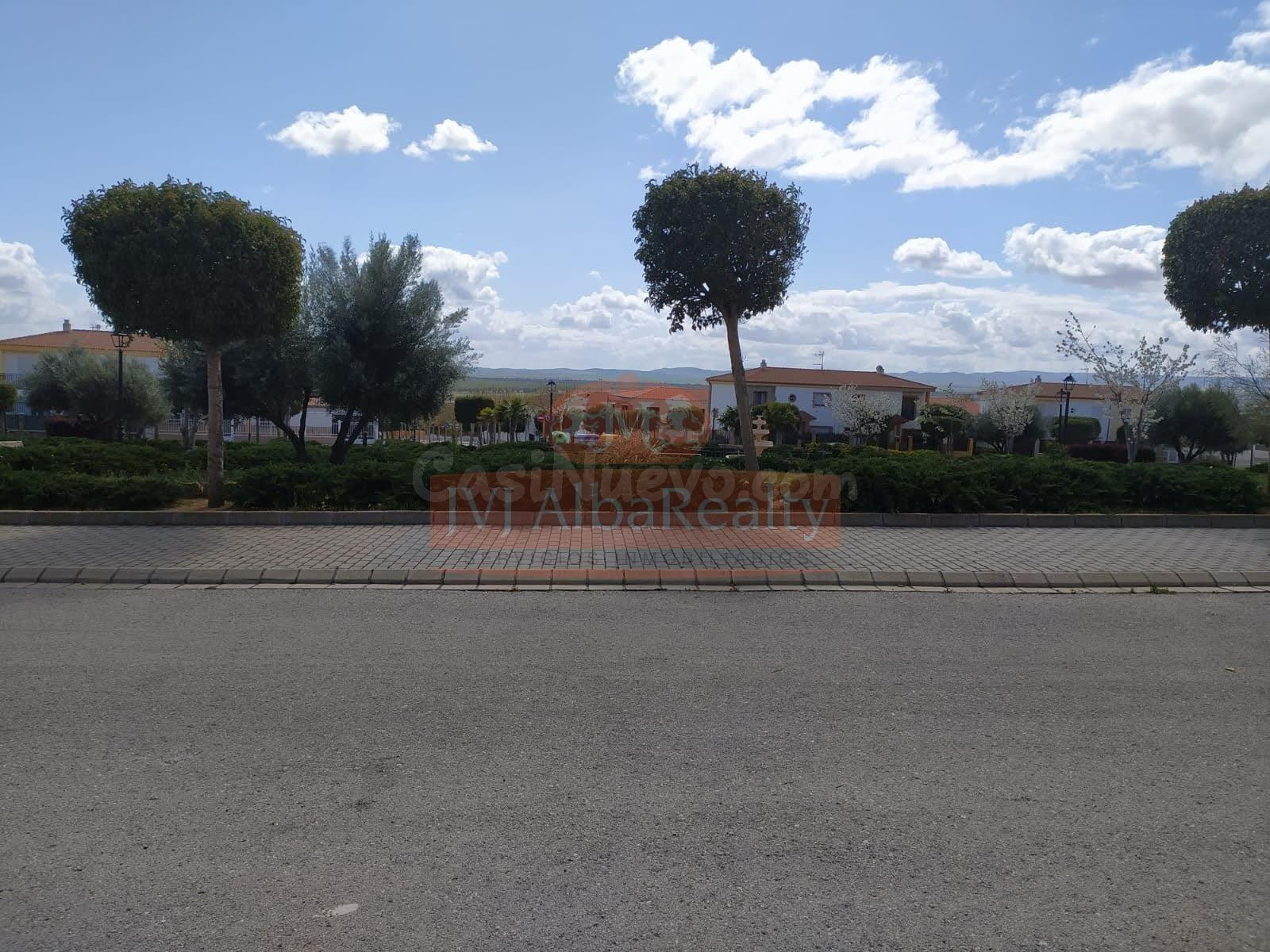 EN VENTA PARCELA URBANA SIN EDIFICAR EN LA LOCALIDAD DE BALAZOTE - foto 2