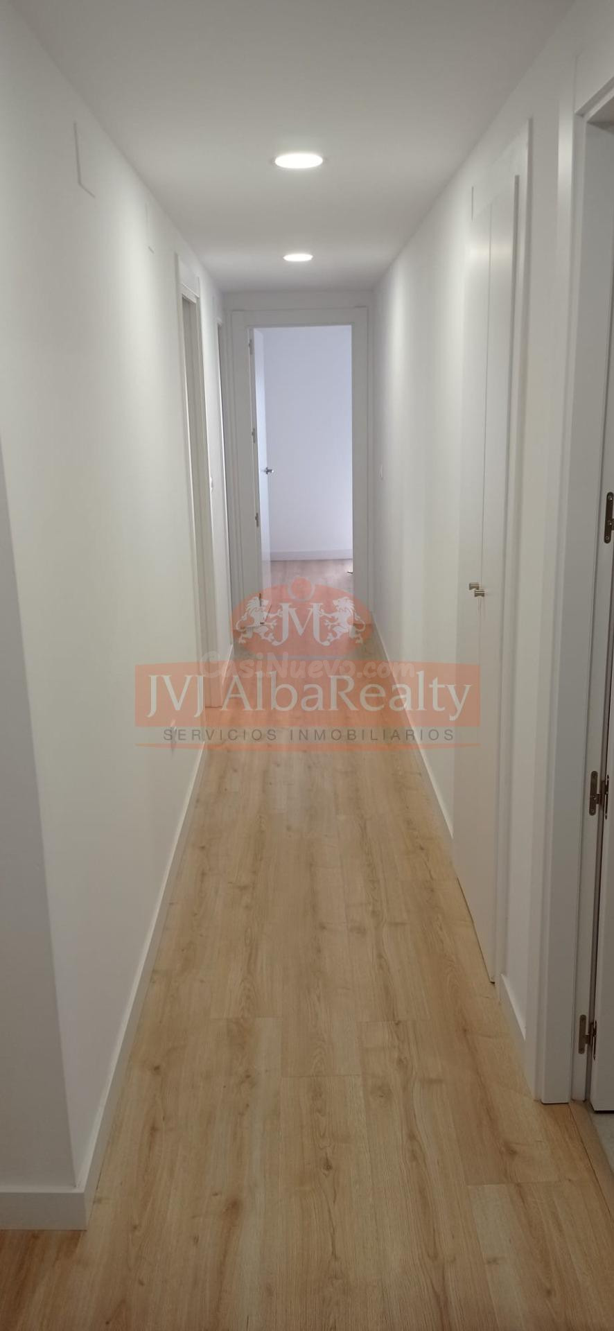 SE ALQUILA VIVIENDA AMUEBLADA EN ZONA CENTRO-AYUNTAMIENTO. - foto 2