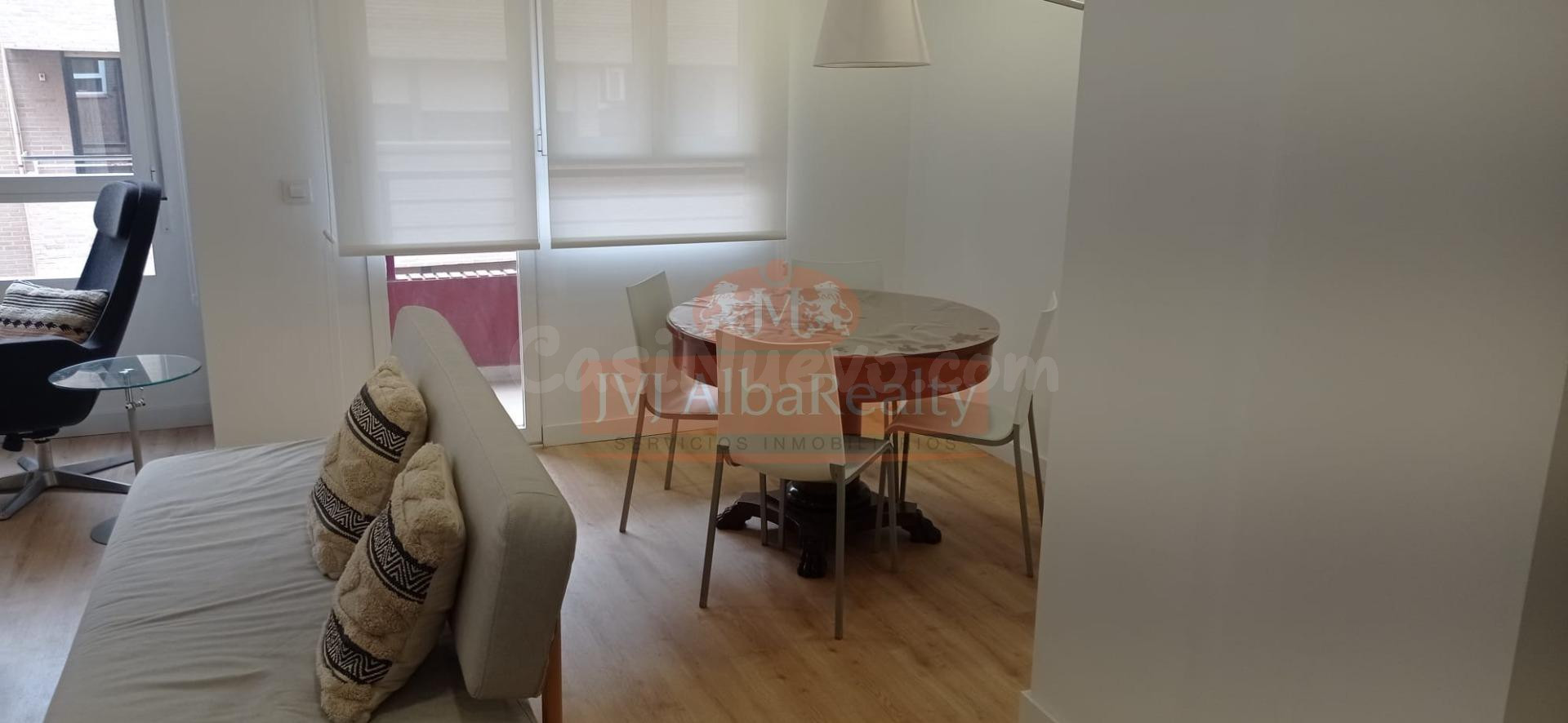 SE ALQUILA VIVIENDA AMUEBLADA EN ZONA CENTRO-AYUNTAMIENTO. - foto 3