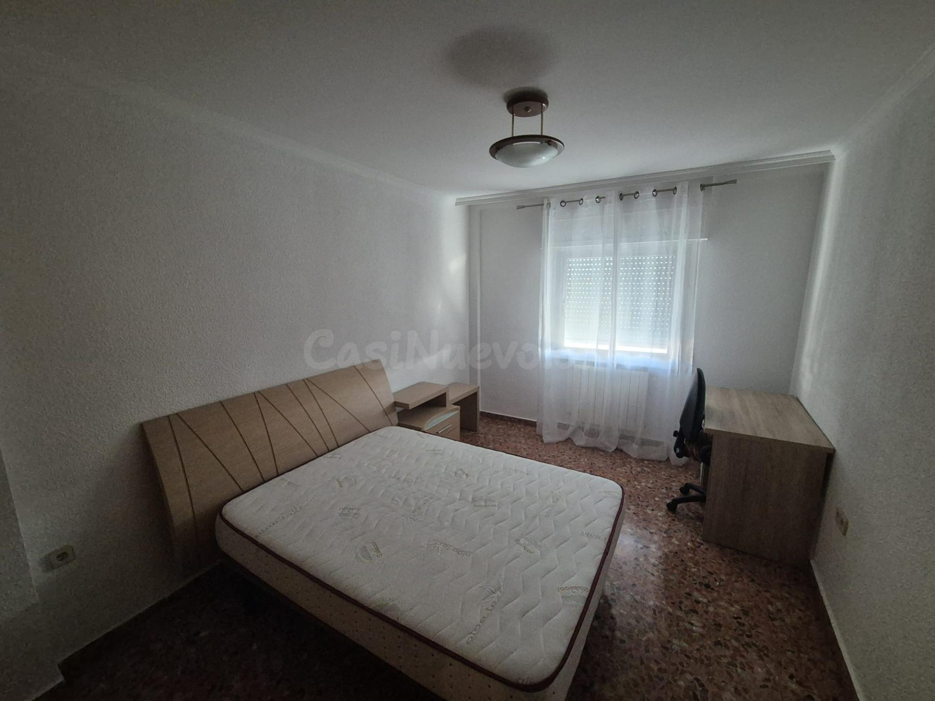 AMPLIO PISO EN ALQUILER PARA ESTUDIANTES ZONA ENSANCHE-VILLACERRADA. - foto 3