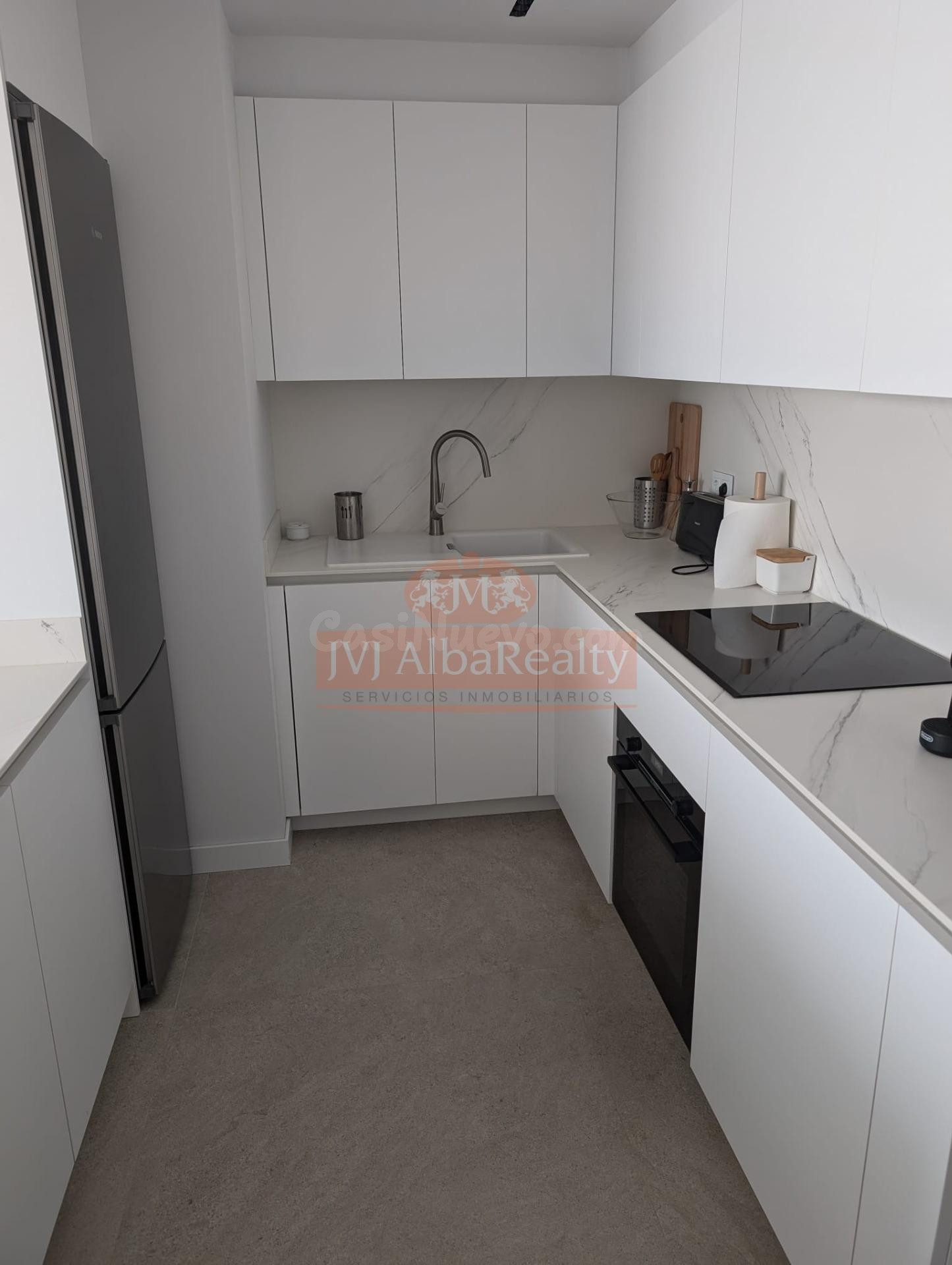 ESPECTACULAR APARTAMENTO EN ALQUILER EN PLAZA ALTOZANO ( CON GARAJE ) - foto 2
