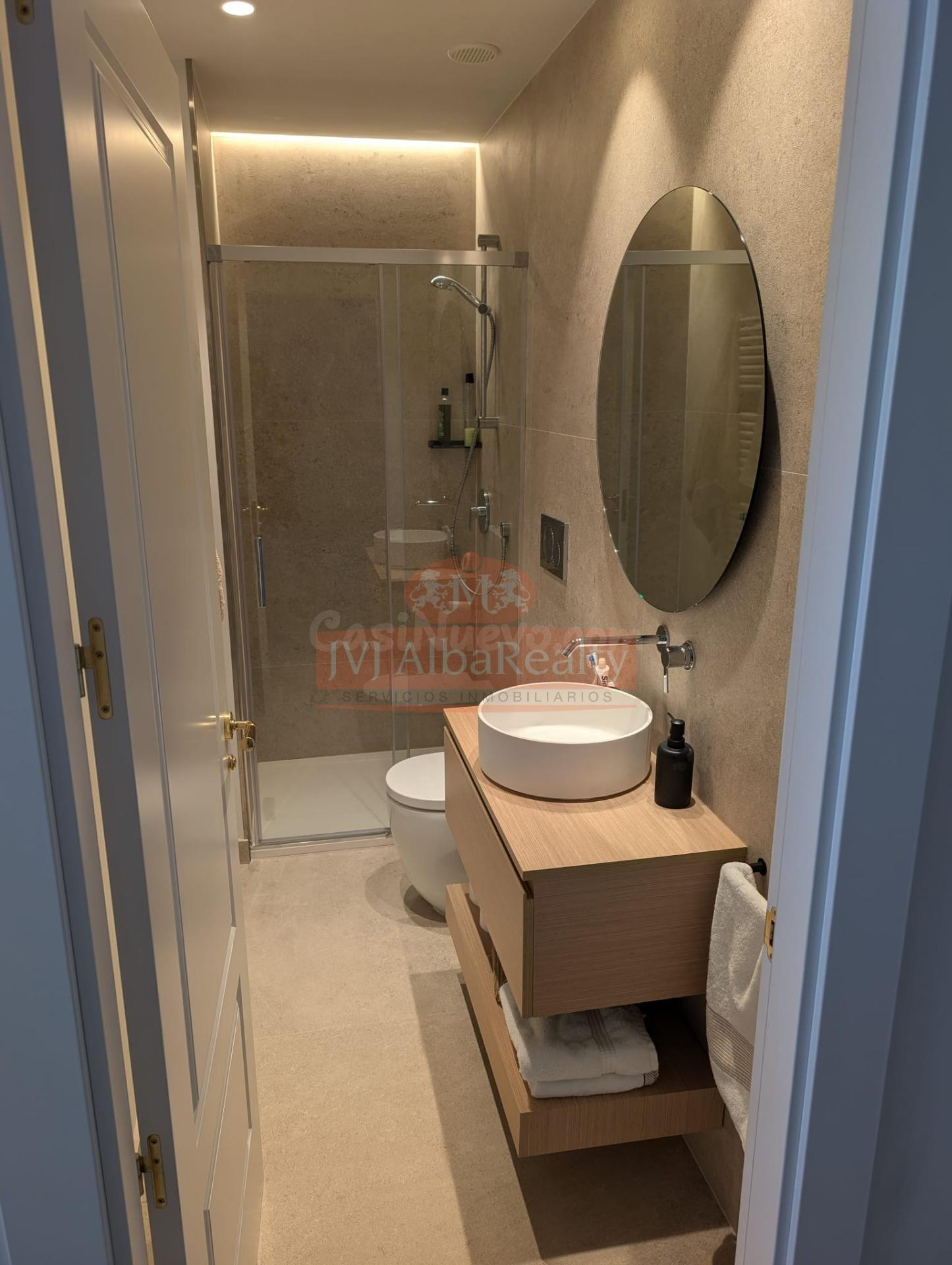 ESPECTACULAR APARTAMENTO EN ALQUILER EN PLAZA ALTOZANO ( CON GARAJE ) - foto 4