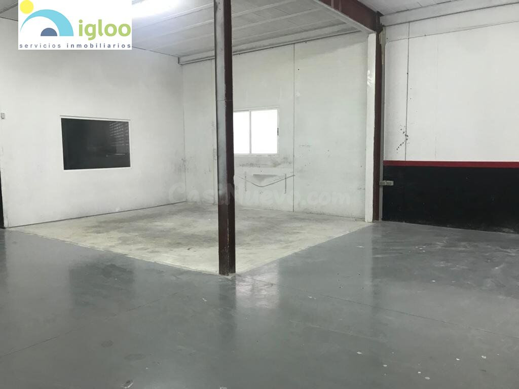 Nave Almoradi Pol. Maromas 400 m2 + altillo 150 m2 - foto 3