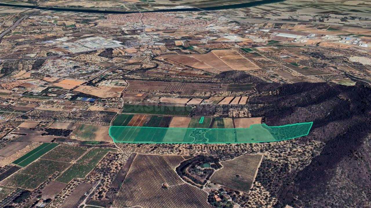 Terreno con edificación en Amposta