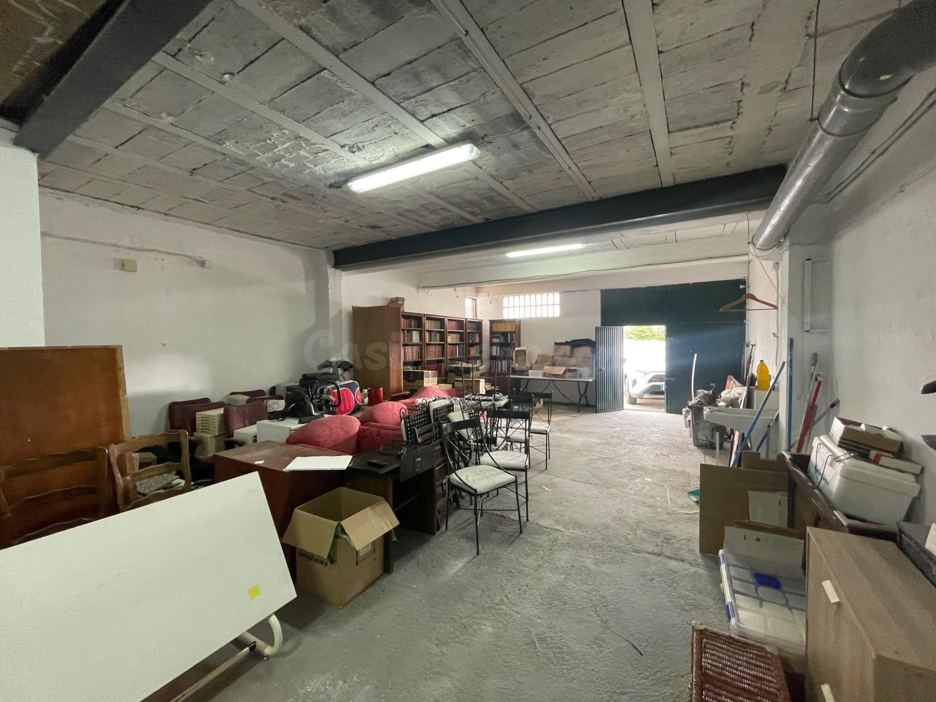 Local comercial 649m² en venta - Bami - Pineda - foto 2