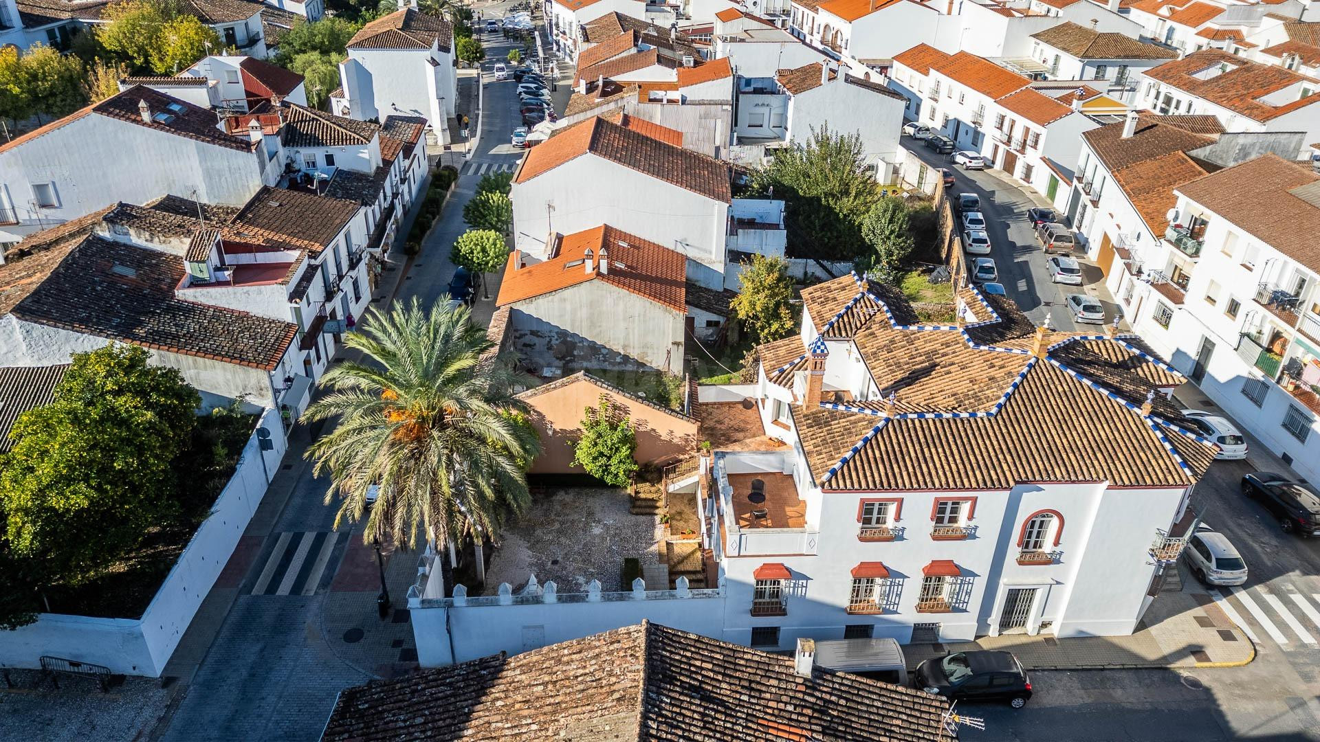 Magnífica casa en la mejor zona de Aracena - foto 2