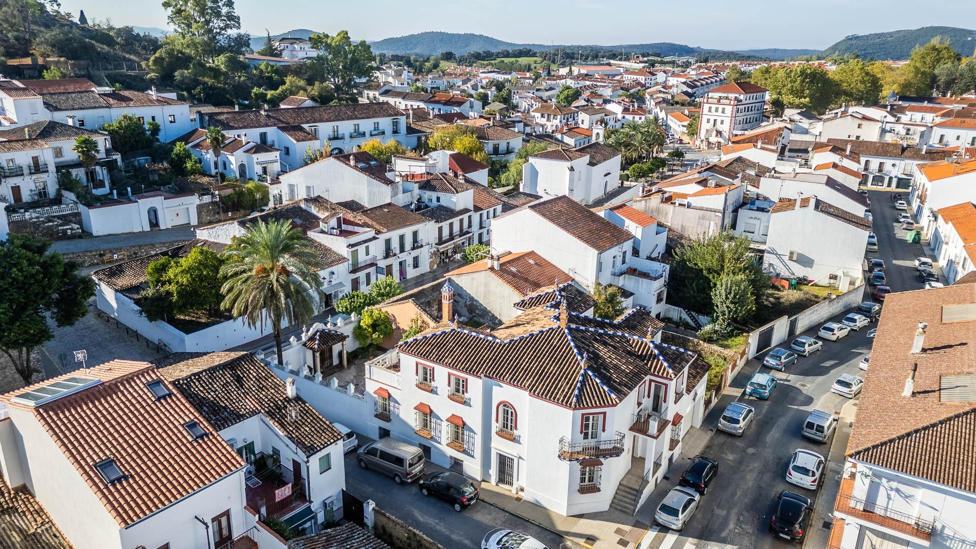 Magnífica casa en la mejor zona de Aracena - foto 3