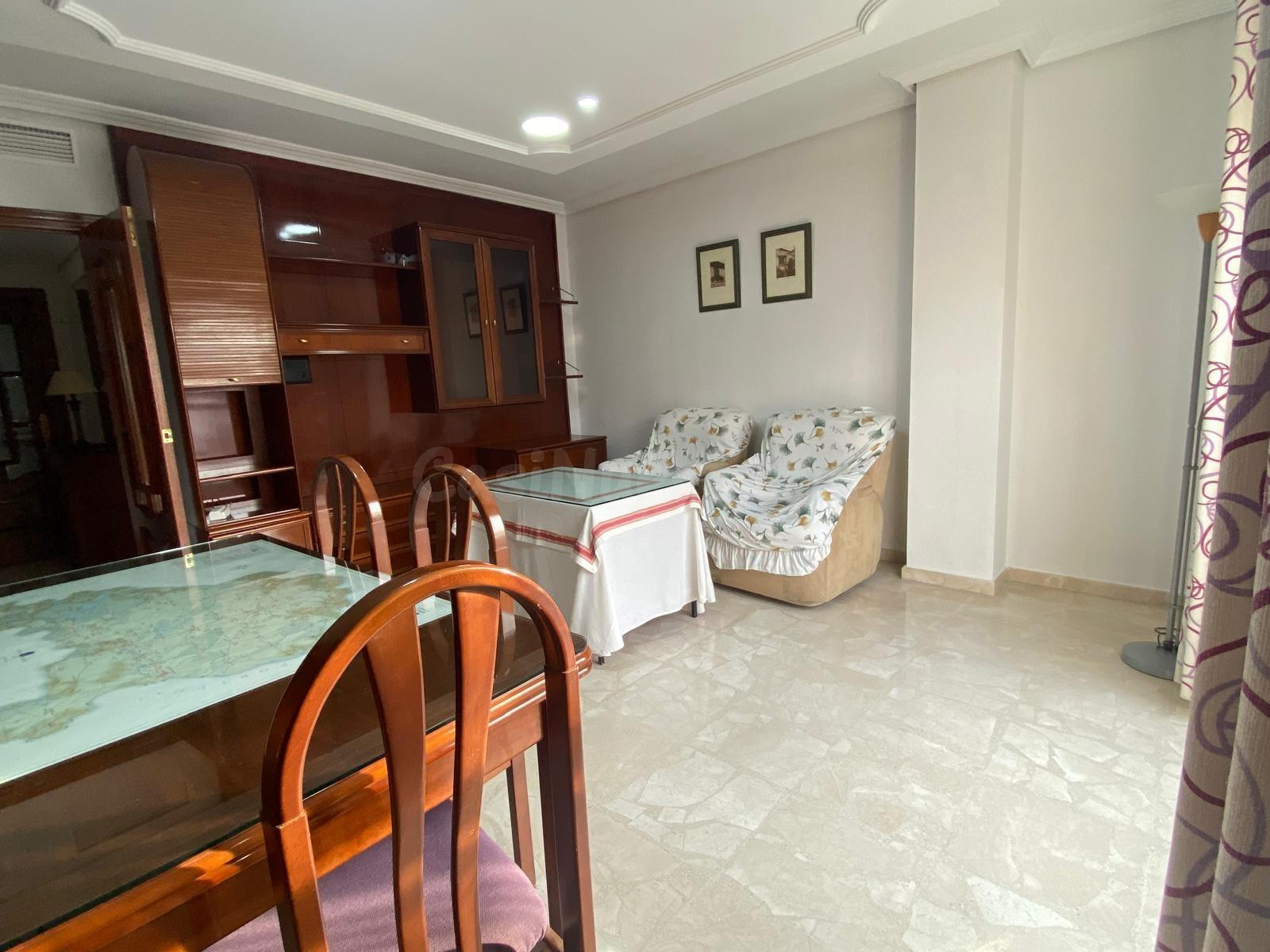 PISO DE 4 DORMITORIOS , 2 BAÑOS  Y PLAZA DE GARAJE EN SAN ROQUE - foto 4