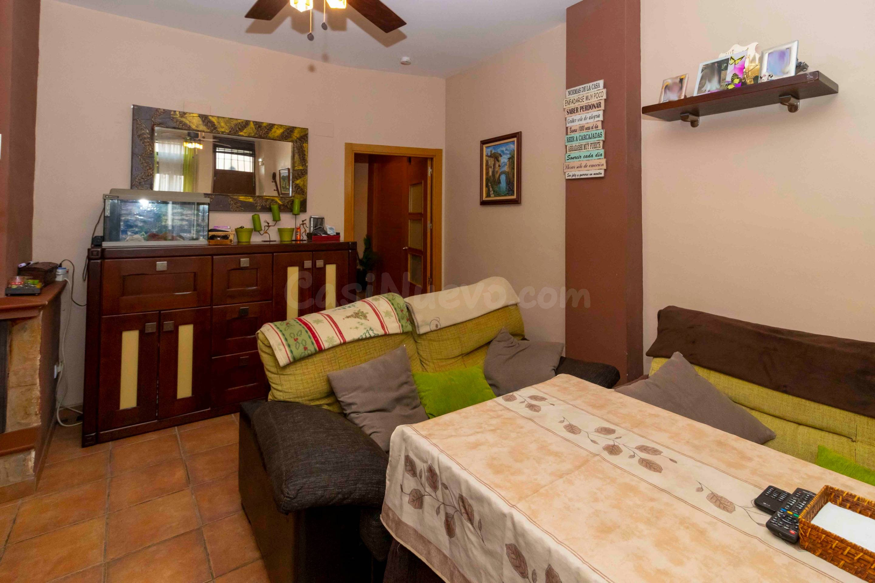 Amplia Casa en Badajoz - Ideal para Familias (Bda San Miguel) - foto 5