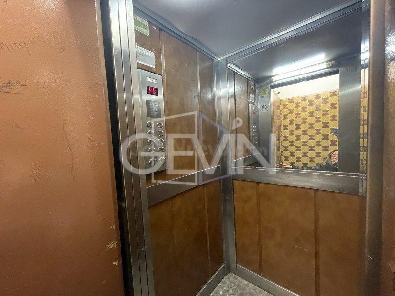 Piso 3 habitaciones, ático, con ascensor, para reformar, Zon - foto 2